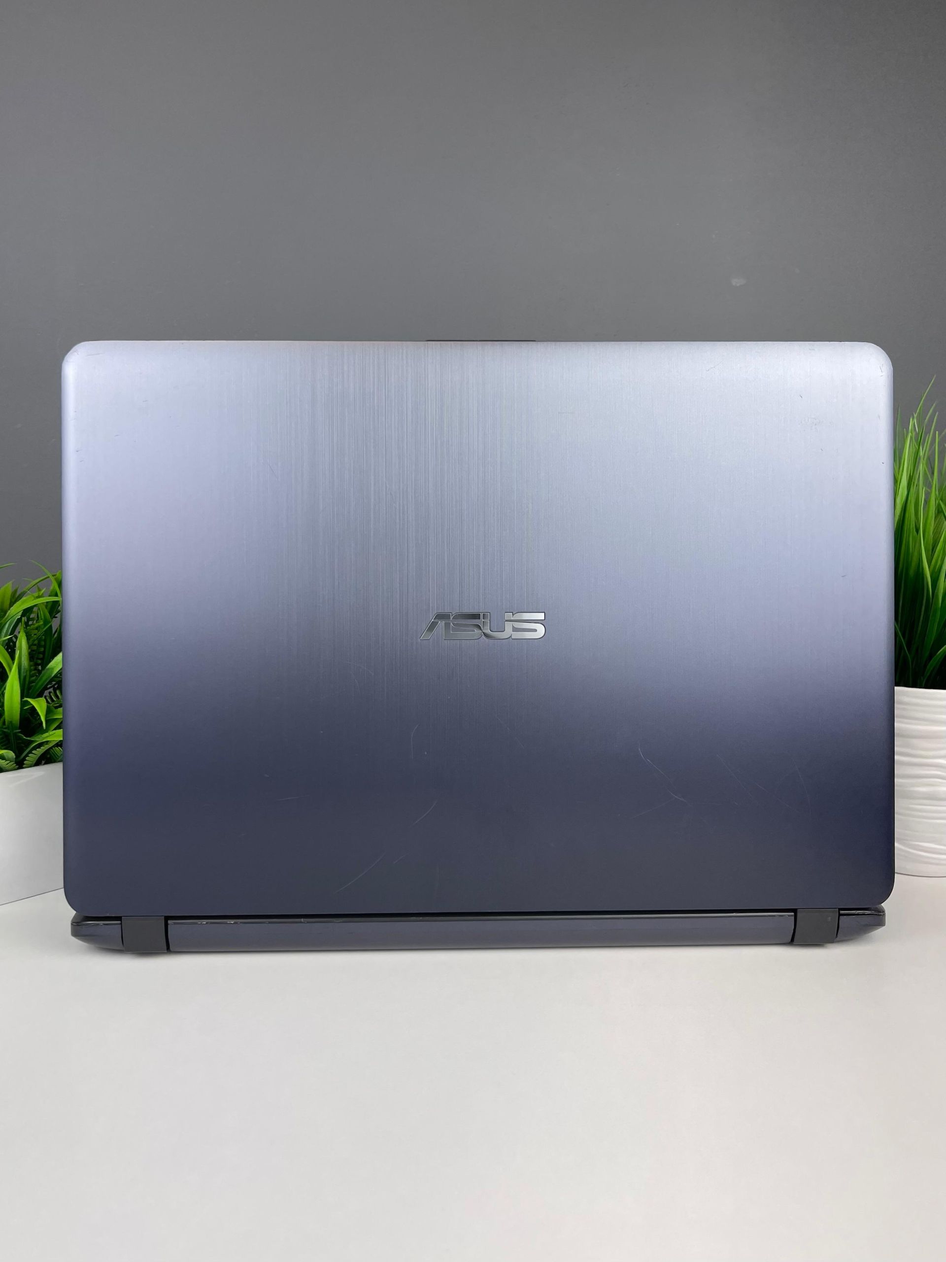 Ноутбук ASUS Asus Core i3/7-пок