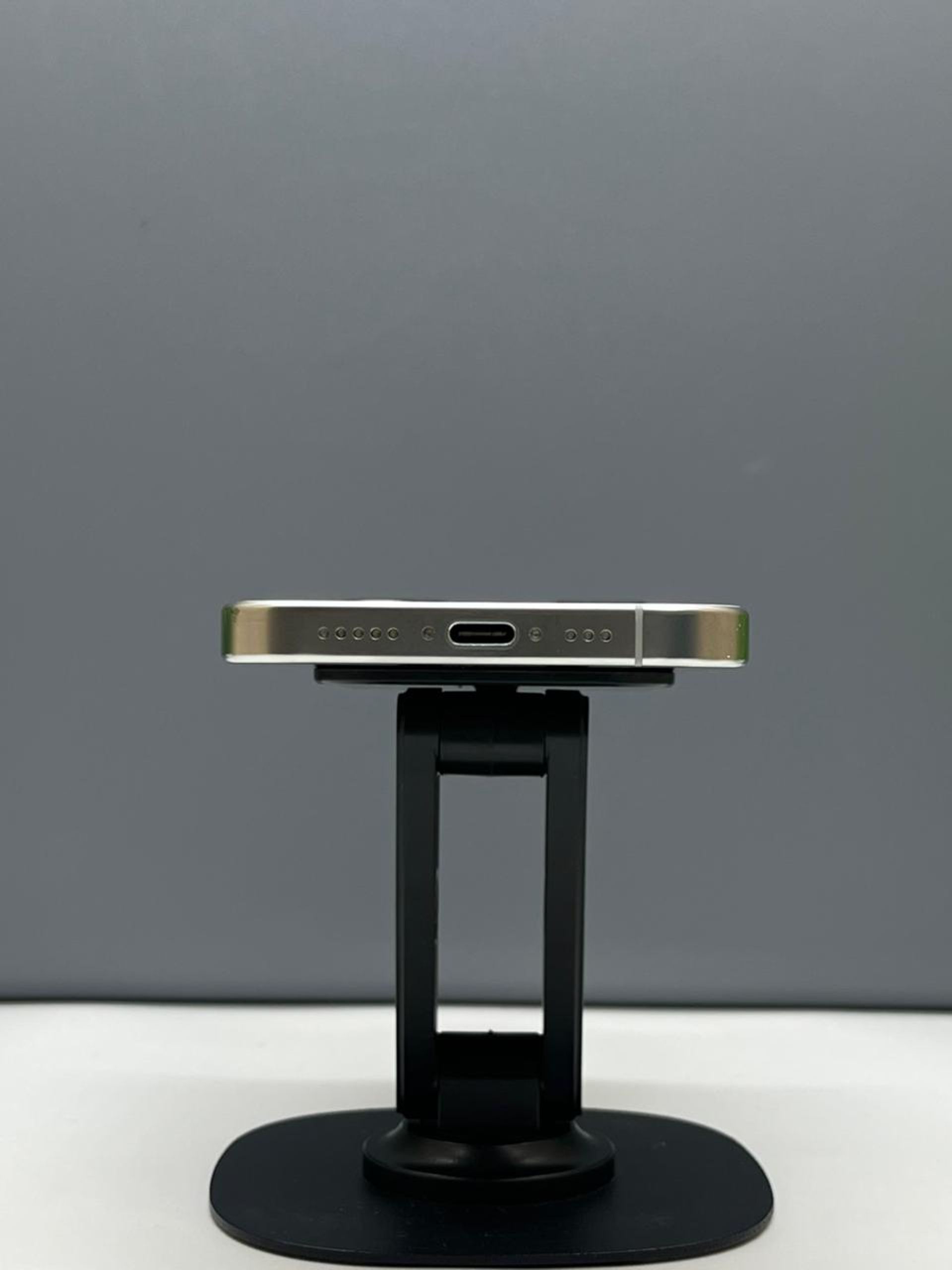 Apple iPhone 16 Pro 256GB - фото_4