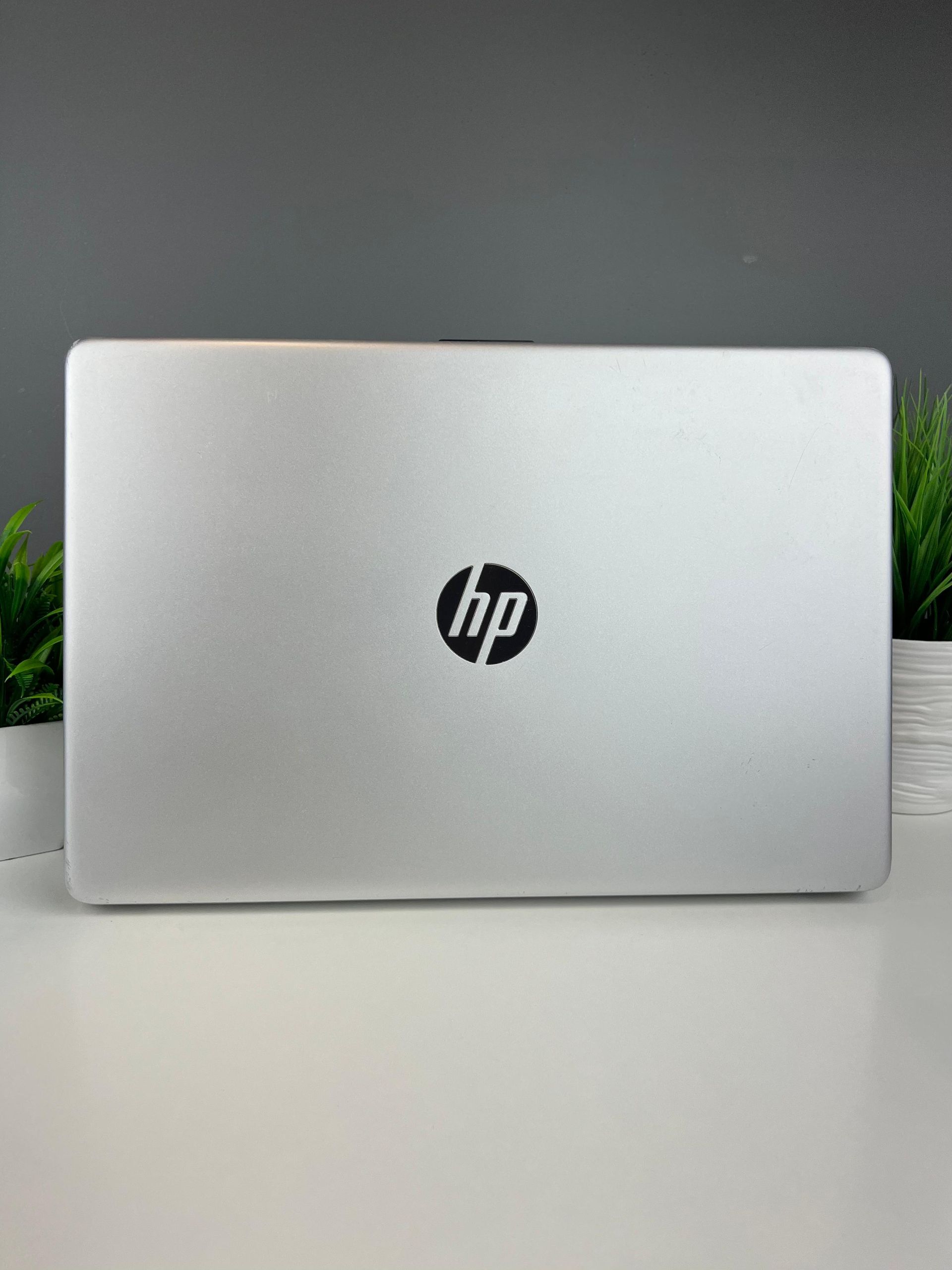 Ноутбук Hp ryzen 3 (4-е поколение) 2020-2022 (4 ядер / 8 потоков) AMD Ryzen 3 4-поколение ядер 8 GB 500 GB 14 дюймов
