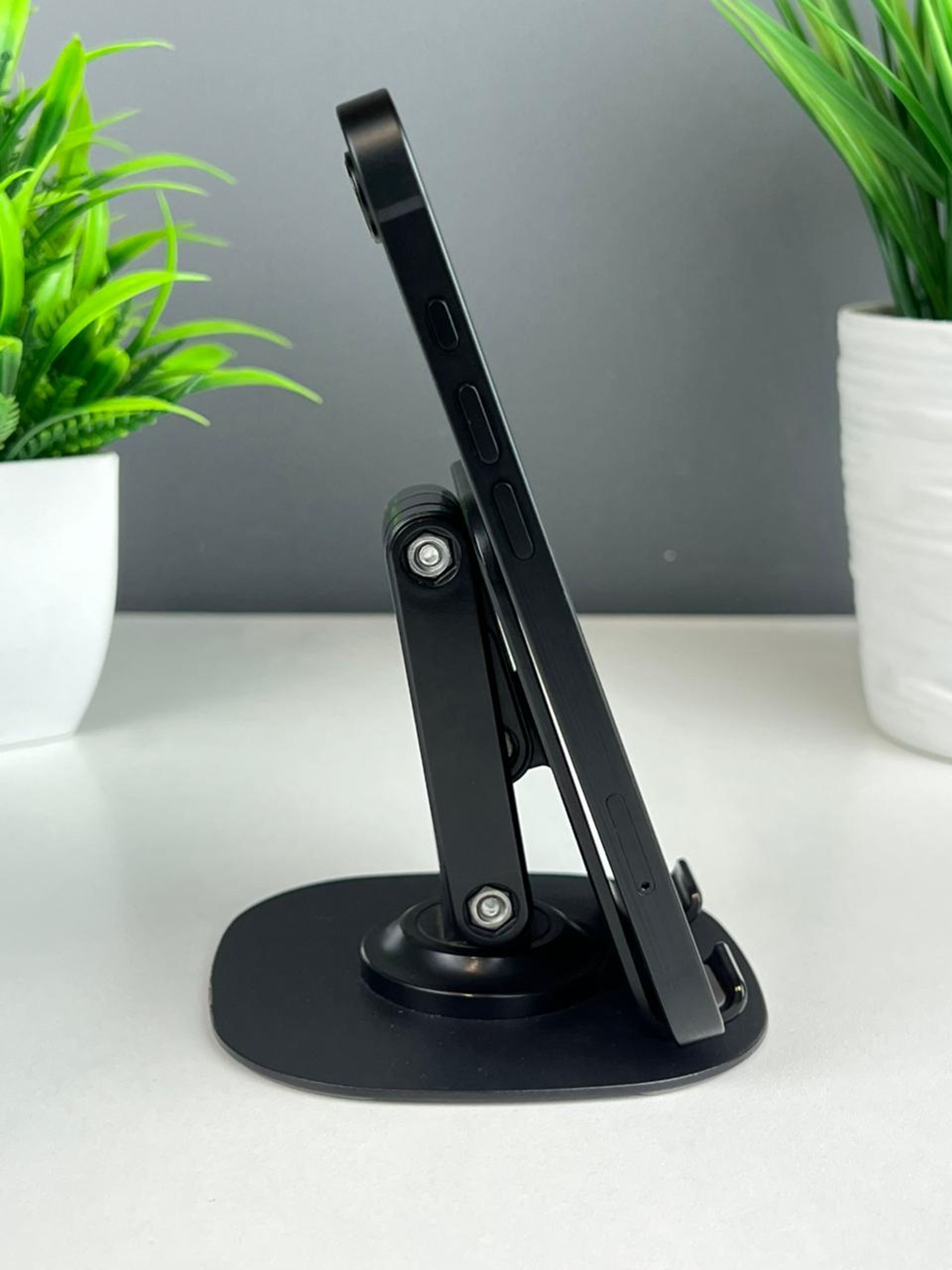 Apple iPhone 16e 256GB - фото_2