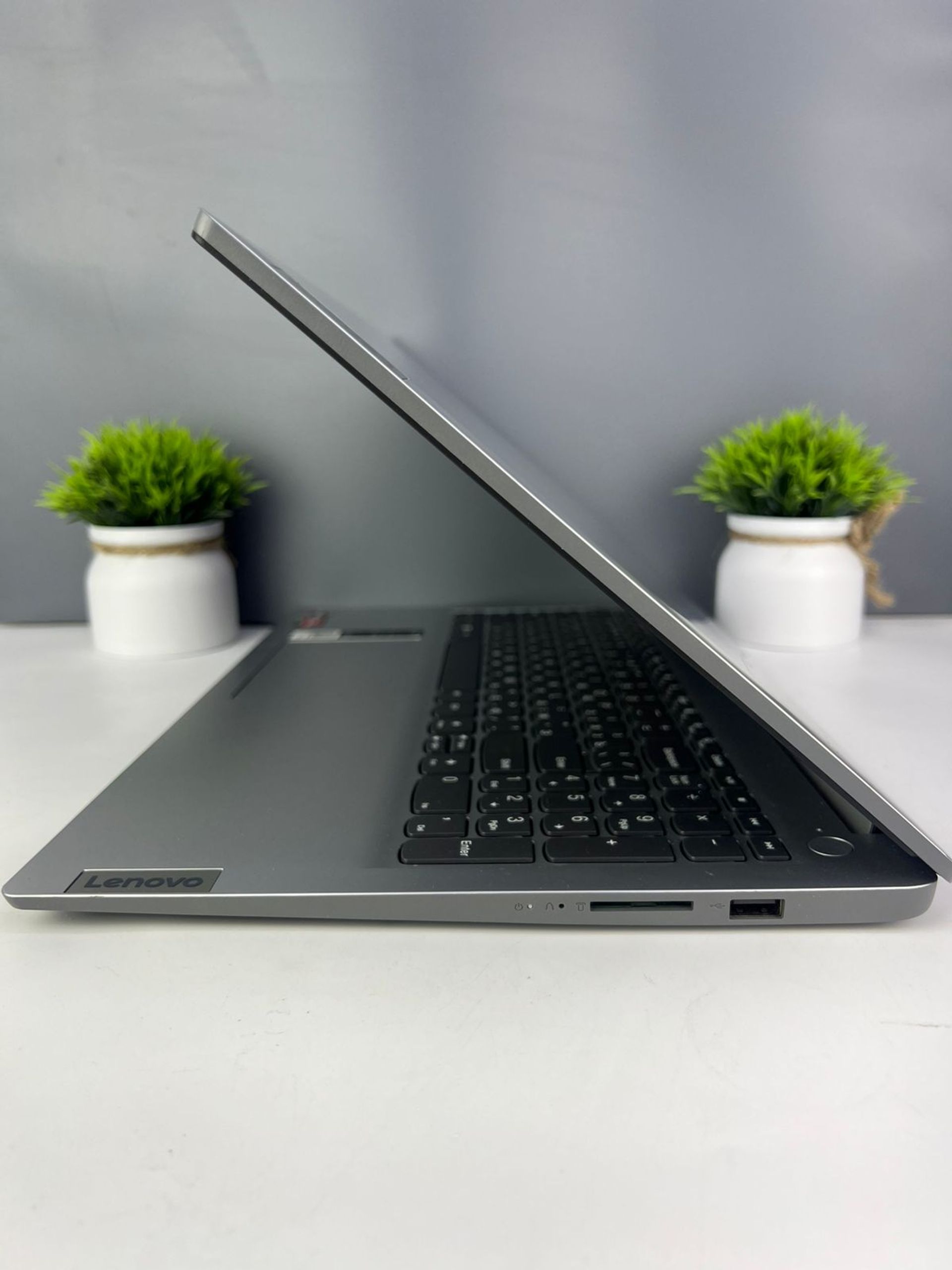 Ноутбук Lenovo ryzen 7 (5-е поколение) 2023 (8 ядер / 16 потоков) AMD Ryzen 7 5-поколение ядер 16 GB 512 GB 16 дюймов