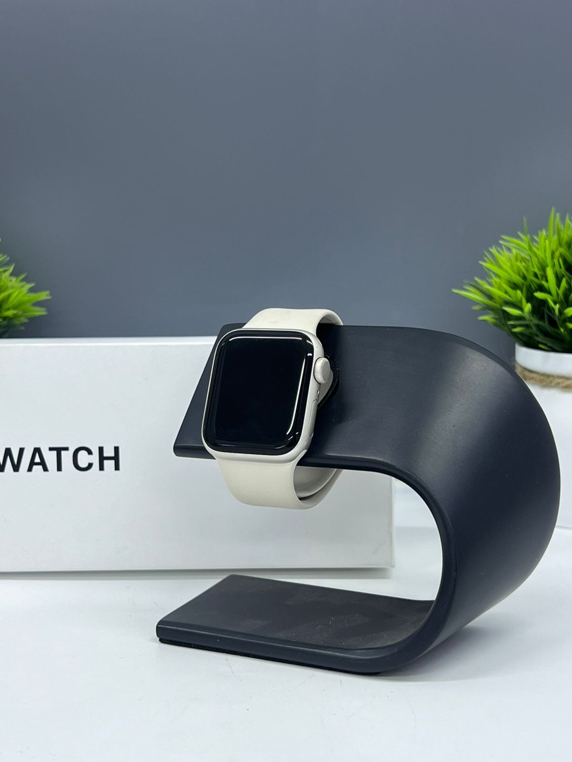 Apple Watch SE 40 мм (2е поколение)