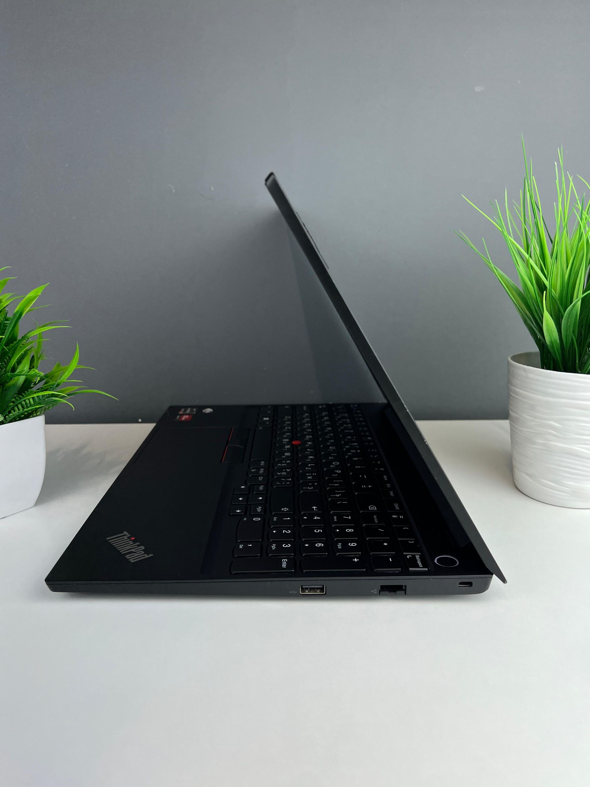 Ноутбук Lenovo ryzen 5 (5-е поколение) 2023 (6 ядер / 12 потоков) AMD Ryzen 5 5-поколение ядер 16 GB 500 GB 15 дюймов