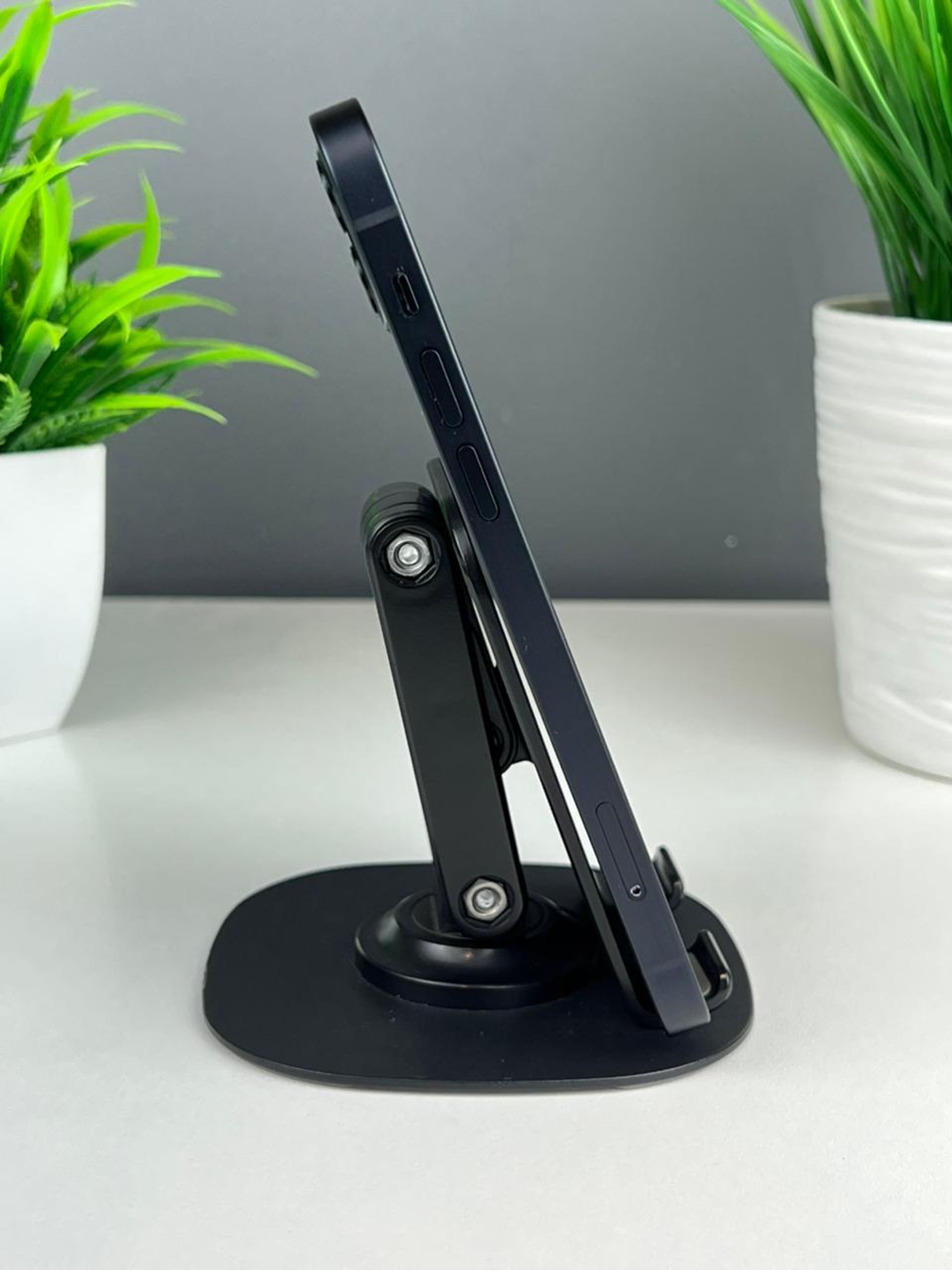 Apple iPhone 12  64GB