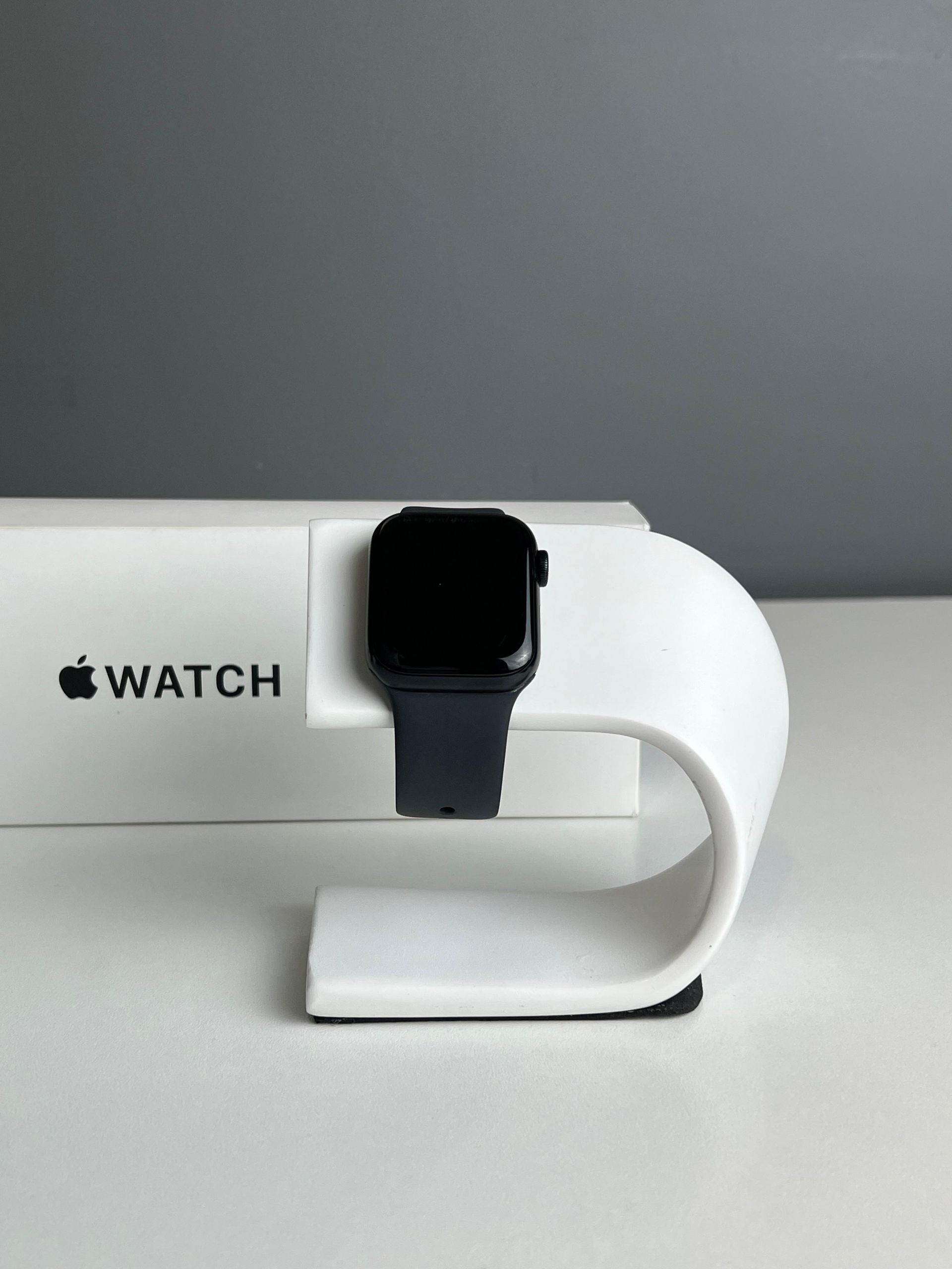 Apple Watch SE 40 мм (2е поколение)