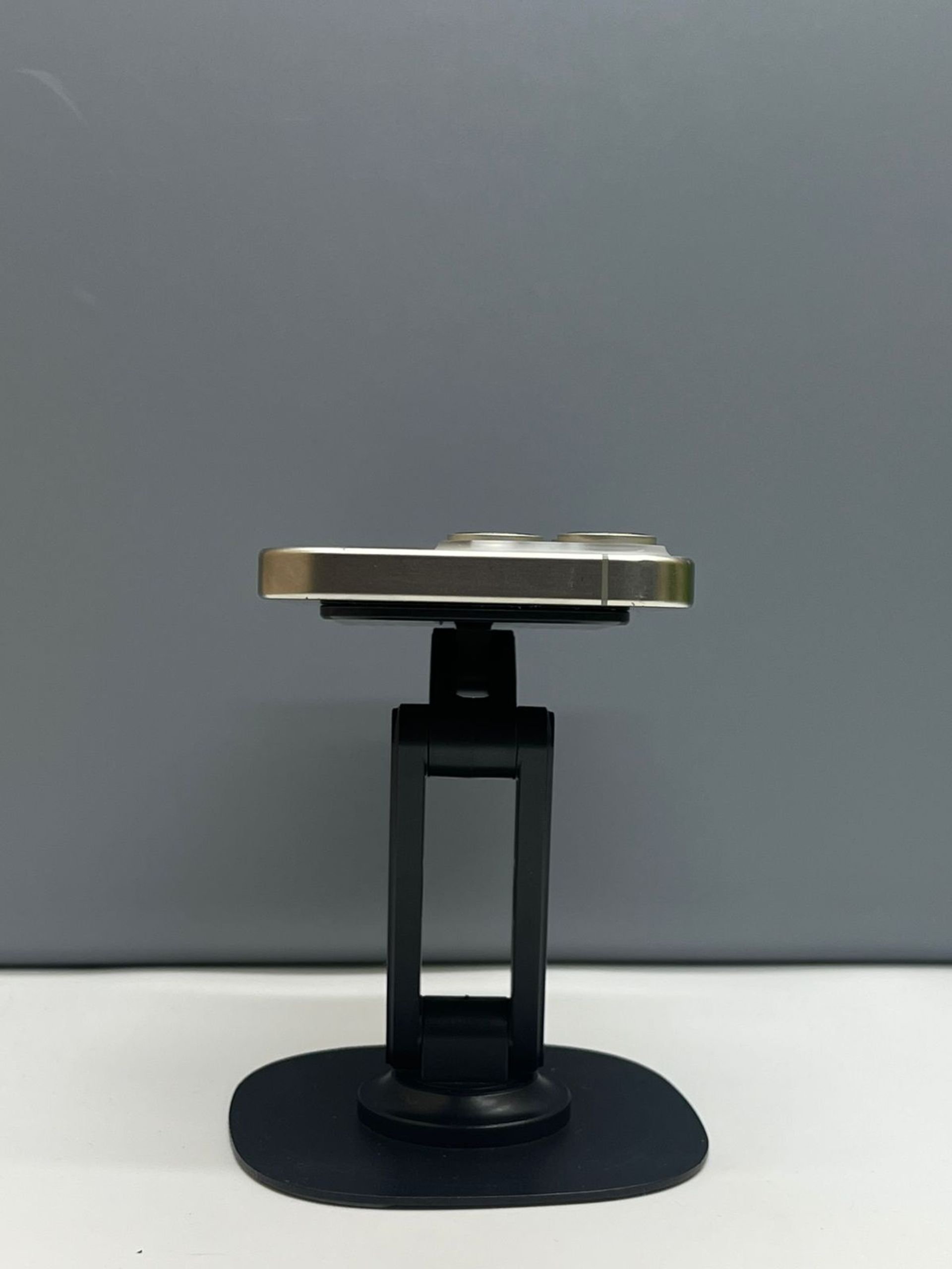 Apple iPhone 15 Pro 128GB - фото_4