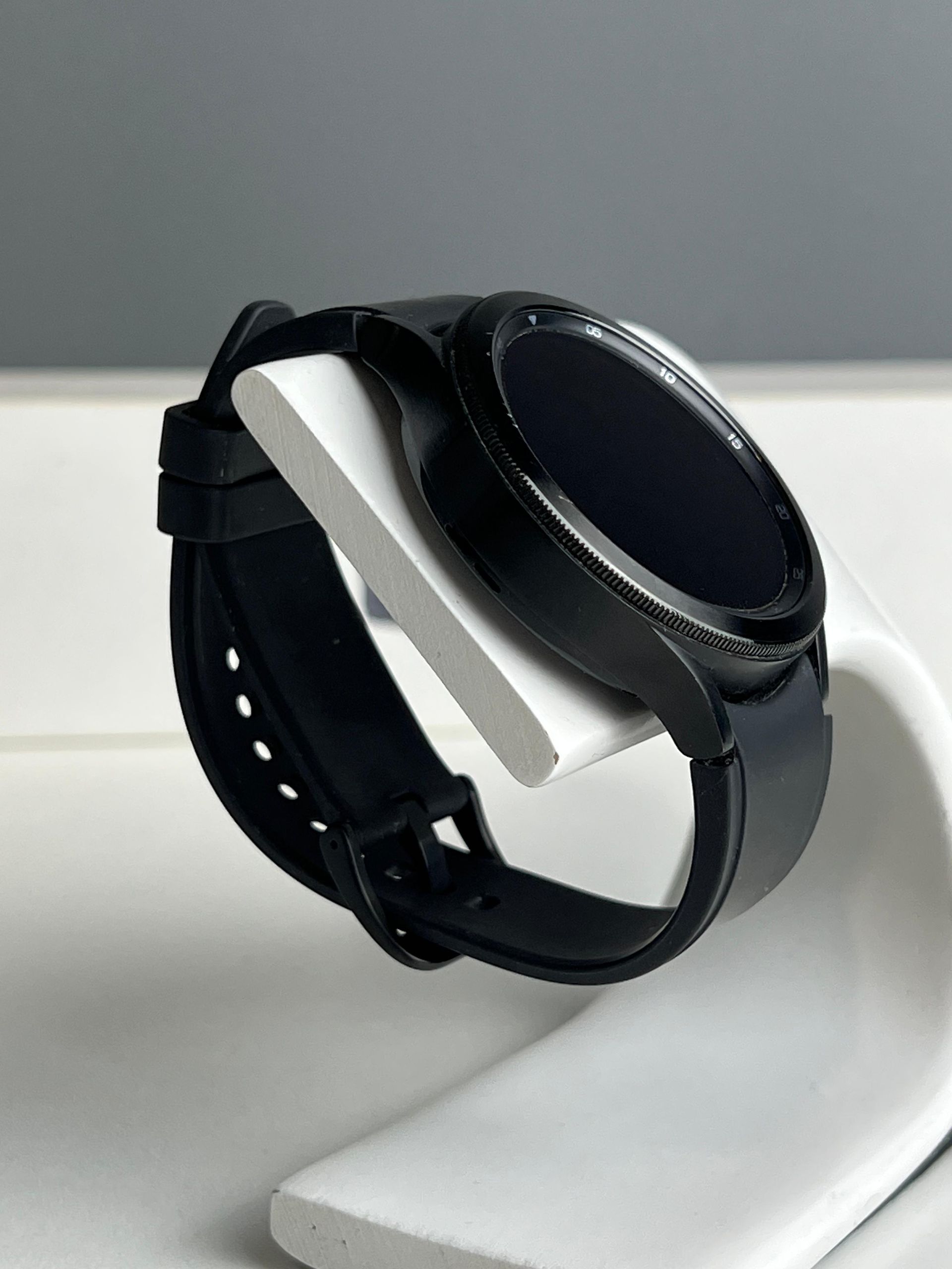 Samsung Series 4 Classic SM-R890 45mm
