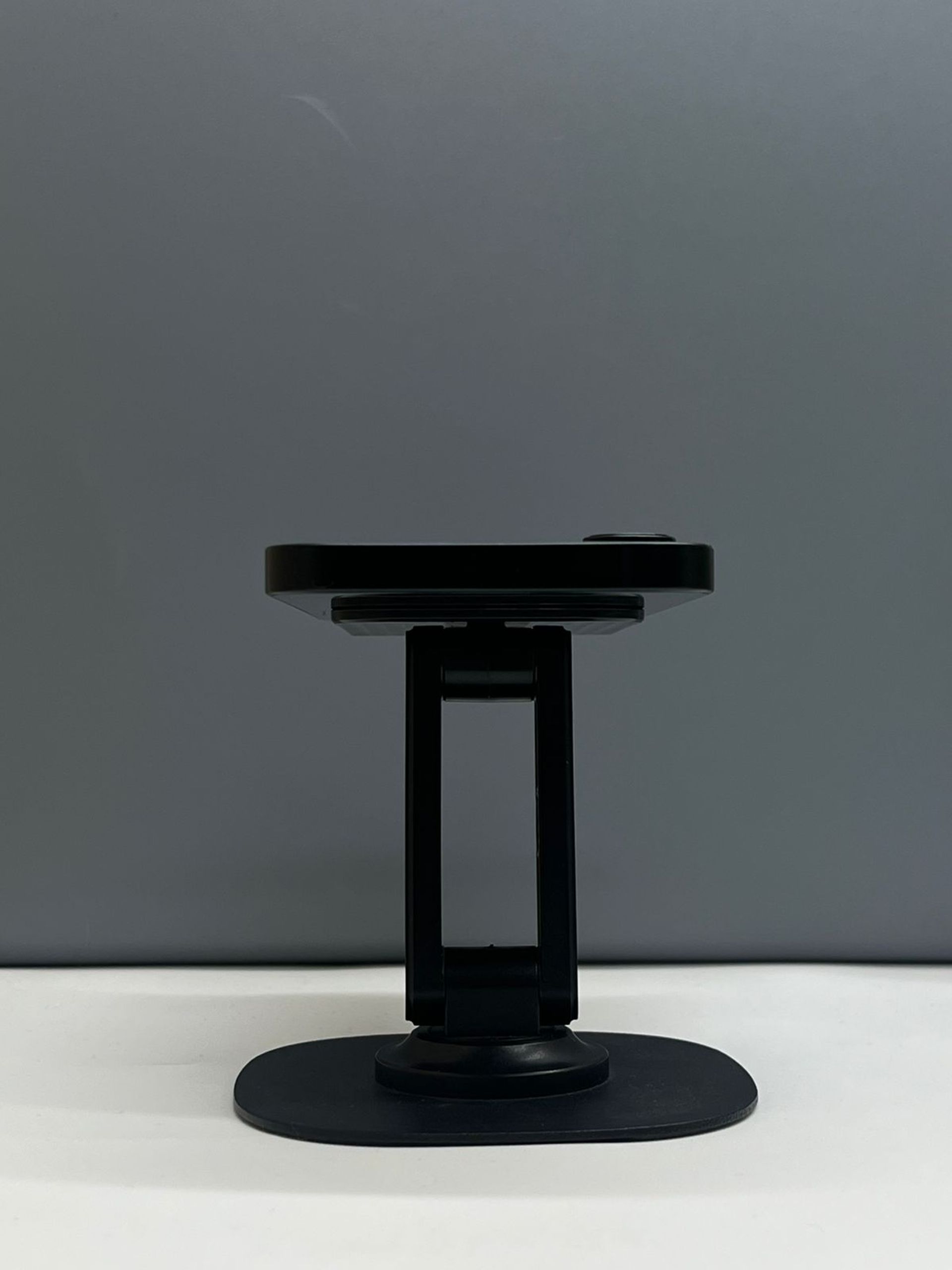 Apple iPhone 16e 128GB