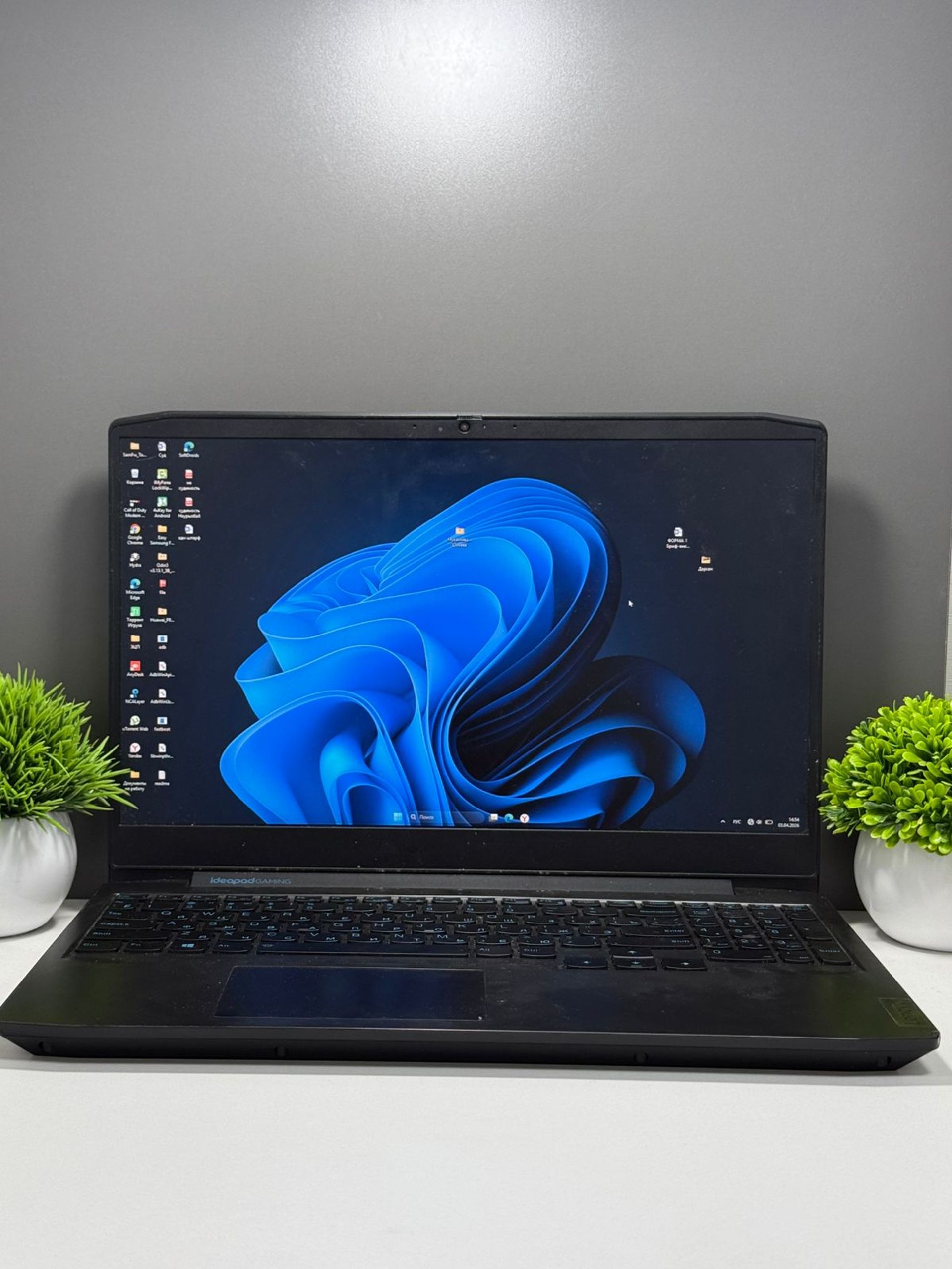 Ноутбук Lenovo Игровой AMD Ryzen 5 4-поколение ядер 16 GB 512 GB 14 дюймов