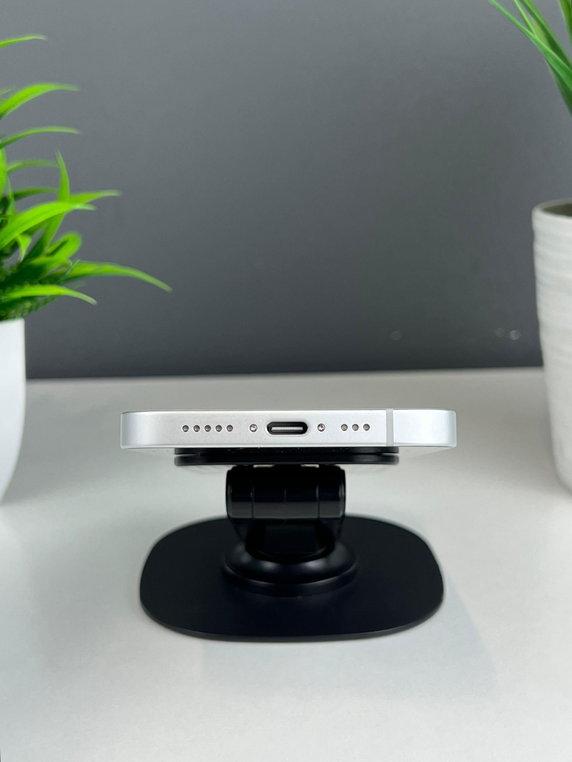 Apple iPhone 16e 128GB