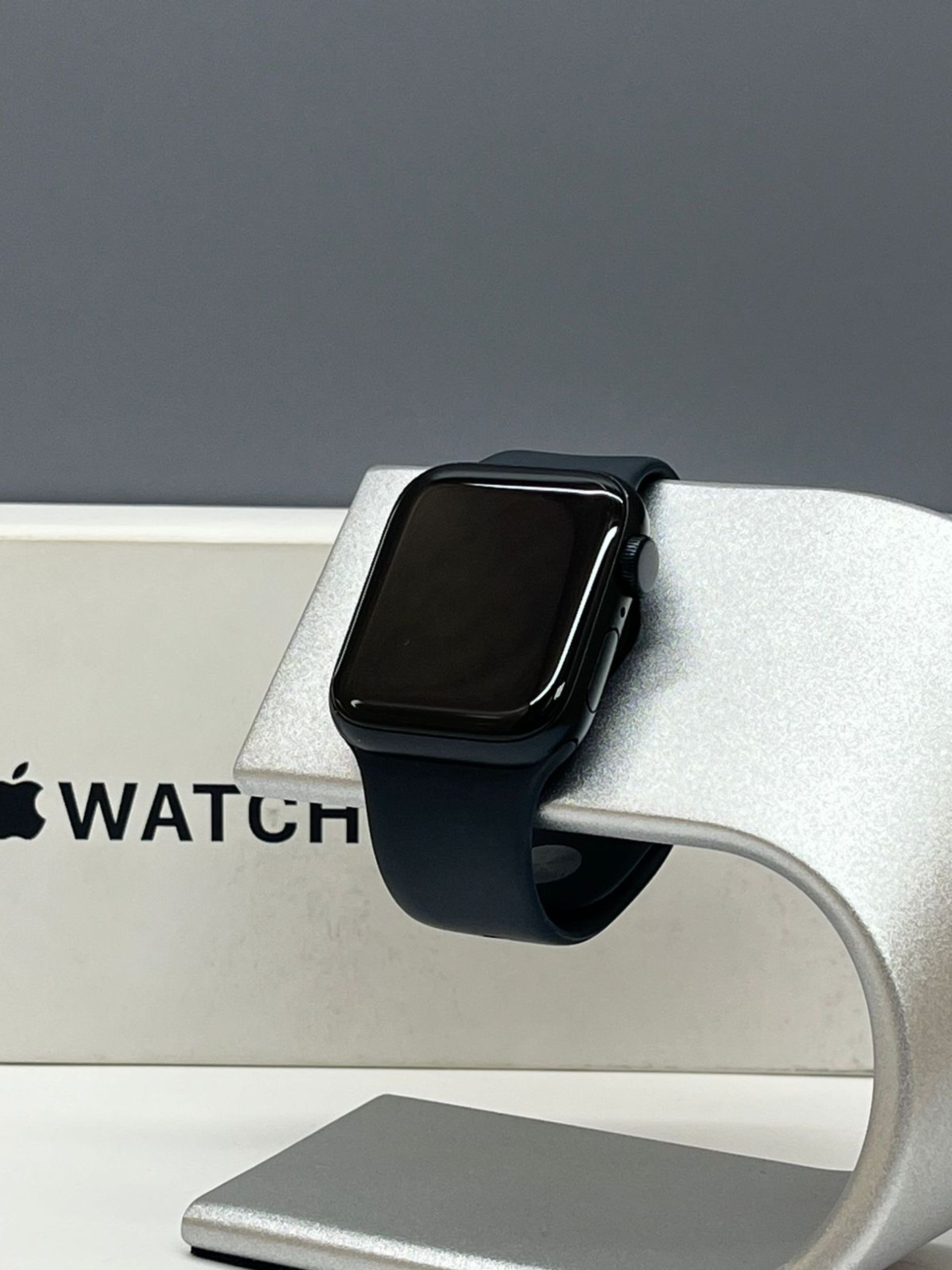 Apple Watch SE 40 мм (2е поколение)