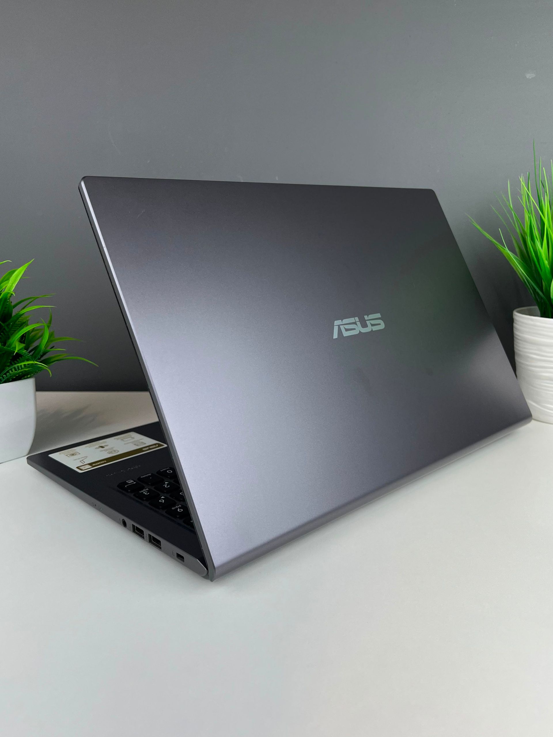 Ноутбук Asus Для работы и учебы  Intel Core i3  11-поколение  ядер 8 GB 512 GB 15 дюймов
