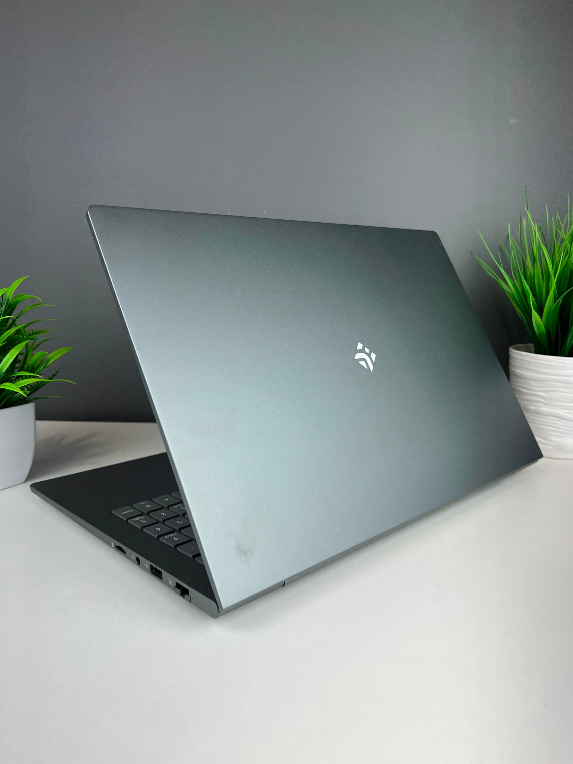 Ноутбук Dell core i3/12-пок  Intel Core i3  12-поколение  ядер 8 GB 256 GB 15 дюймов