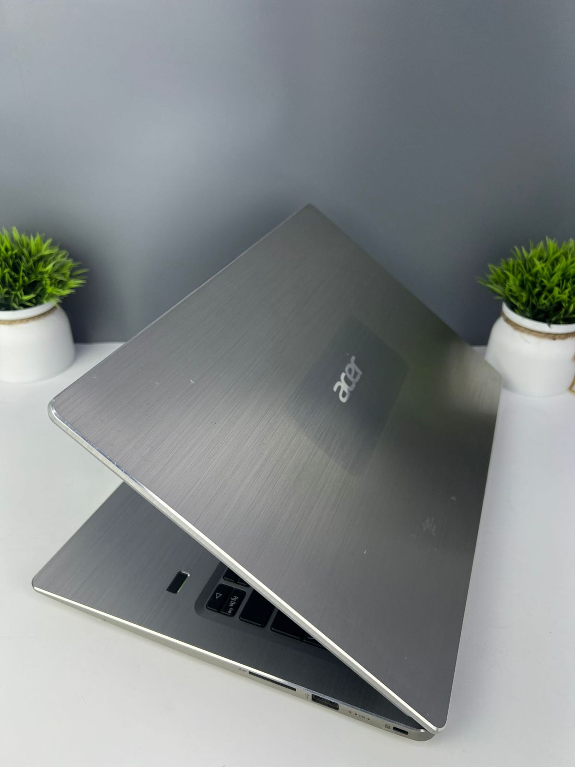 Ноутбук Acer Для работы и учебы  Intel Core i3  8-поколение  ядер 8 GB 256 GB 16 дюймов