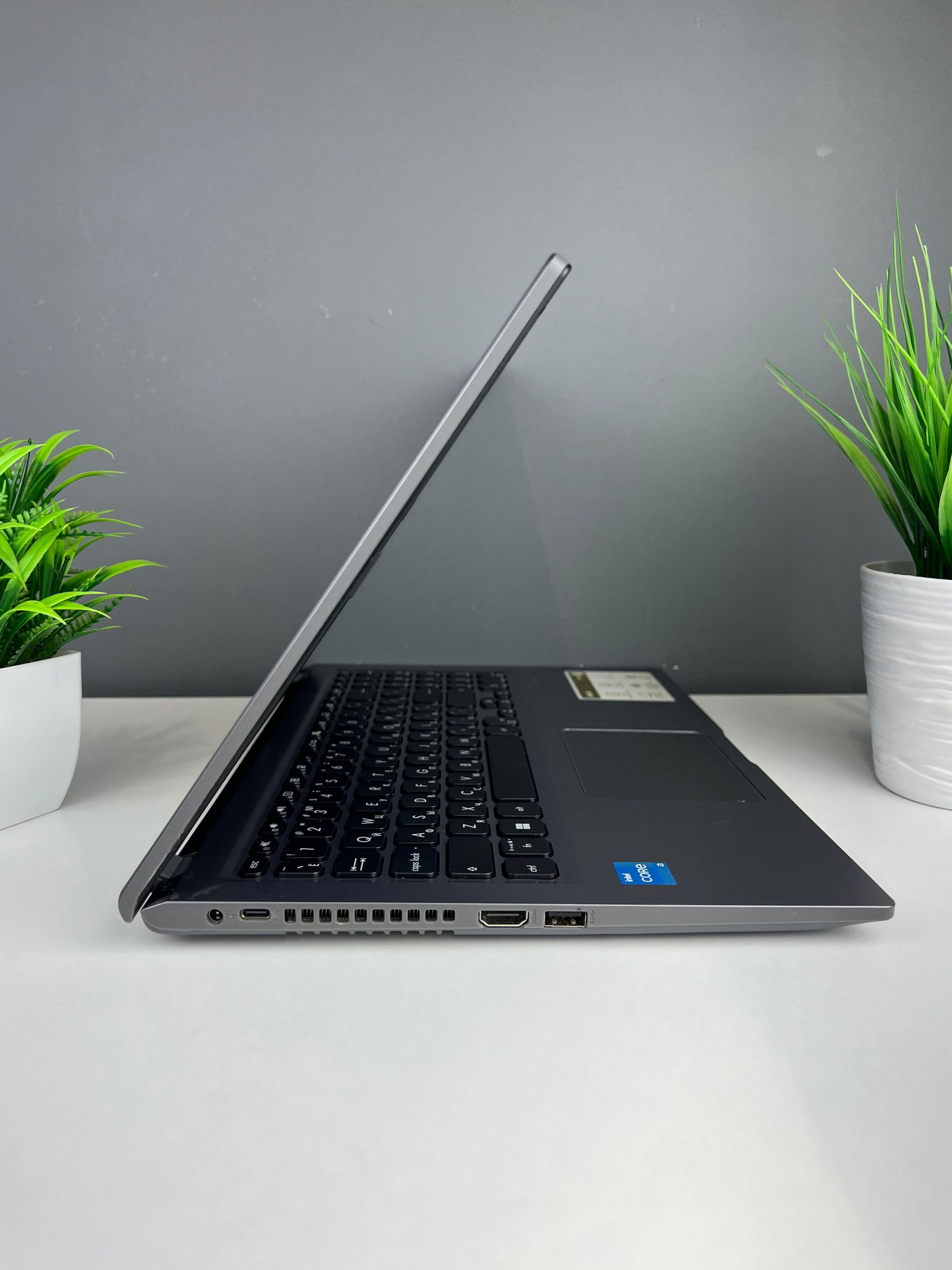 Ноутбук Asus core i3/11-пок  Intel Core i3  11-поколение  ядер 8 GB 256 GB 15 дюймов