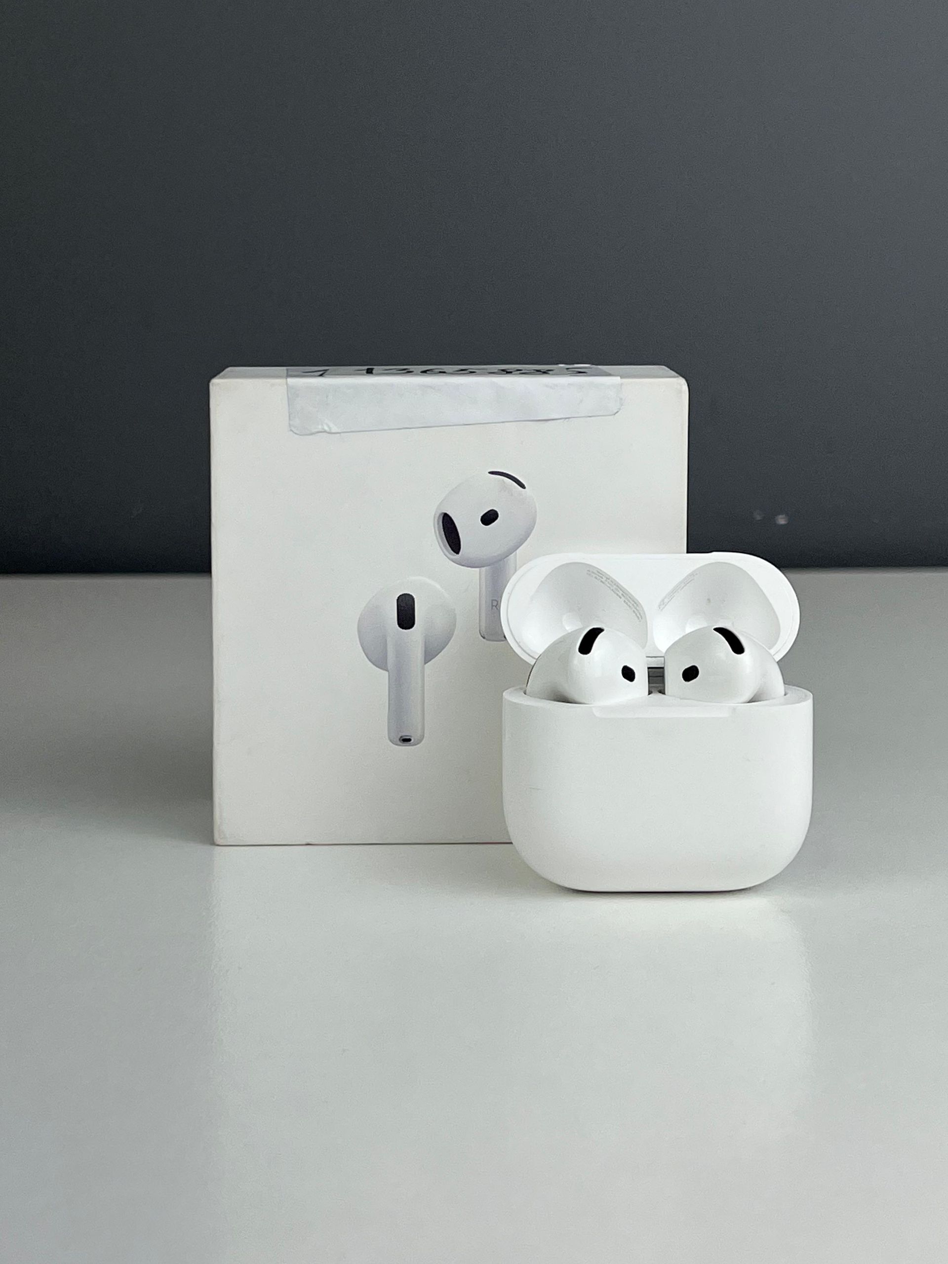Apple AirPods 4 series