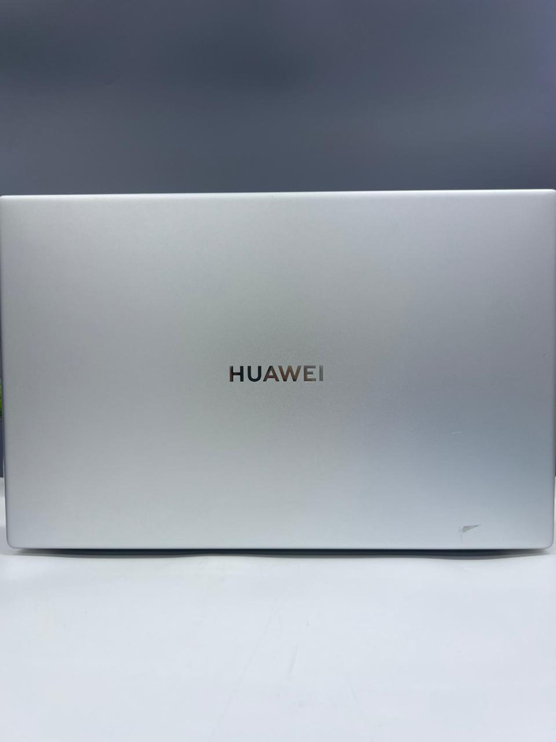 Ноутбук Huawei  ryzen 5 (5-е поколение) 2023 (6 ядер / 12 потоков) AMD Ryzen 5 5-поколение ядер 8 GB 512 GB 15 дюймов
