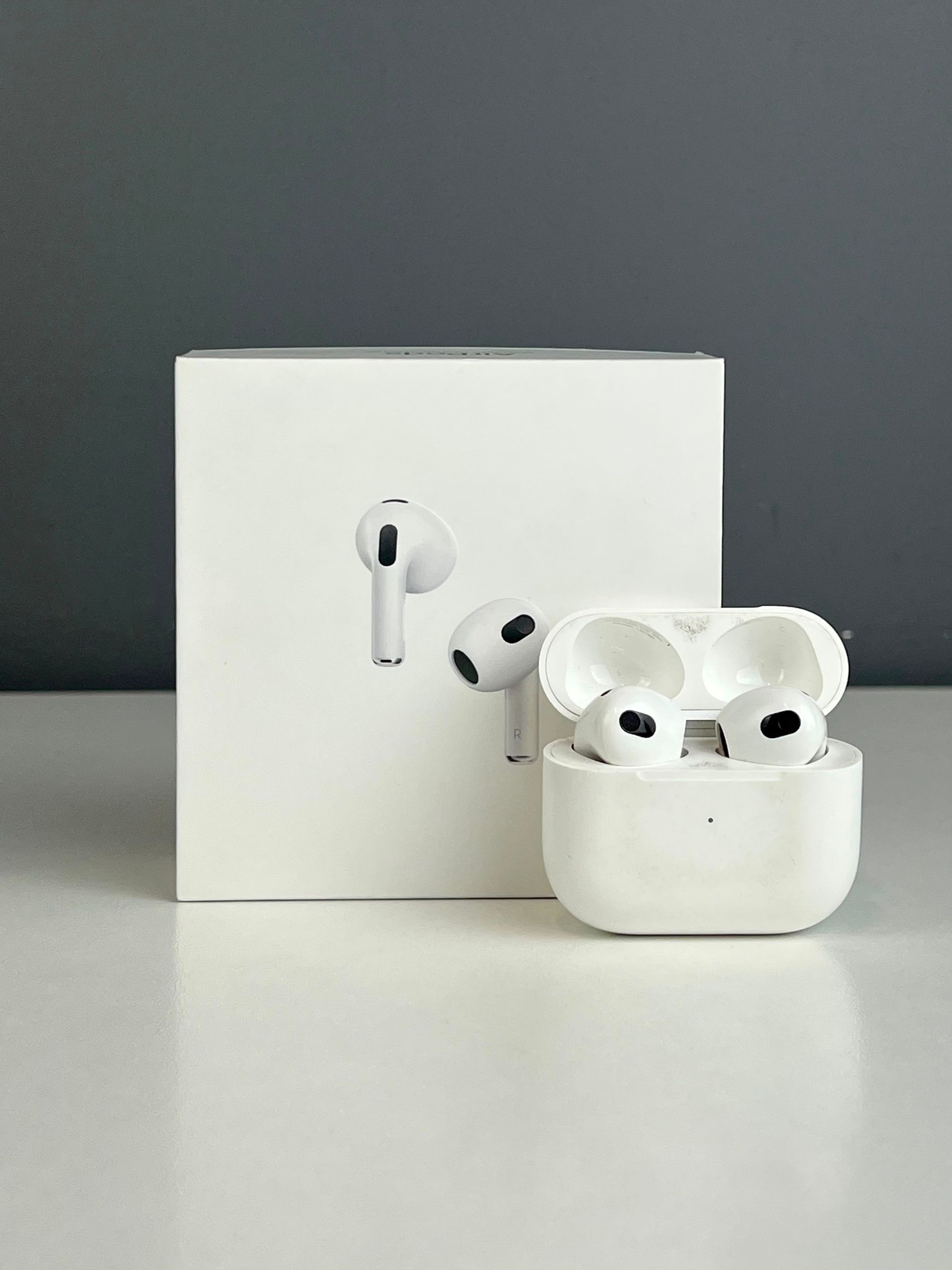 Apple AirPods 3 series
