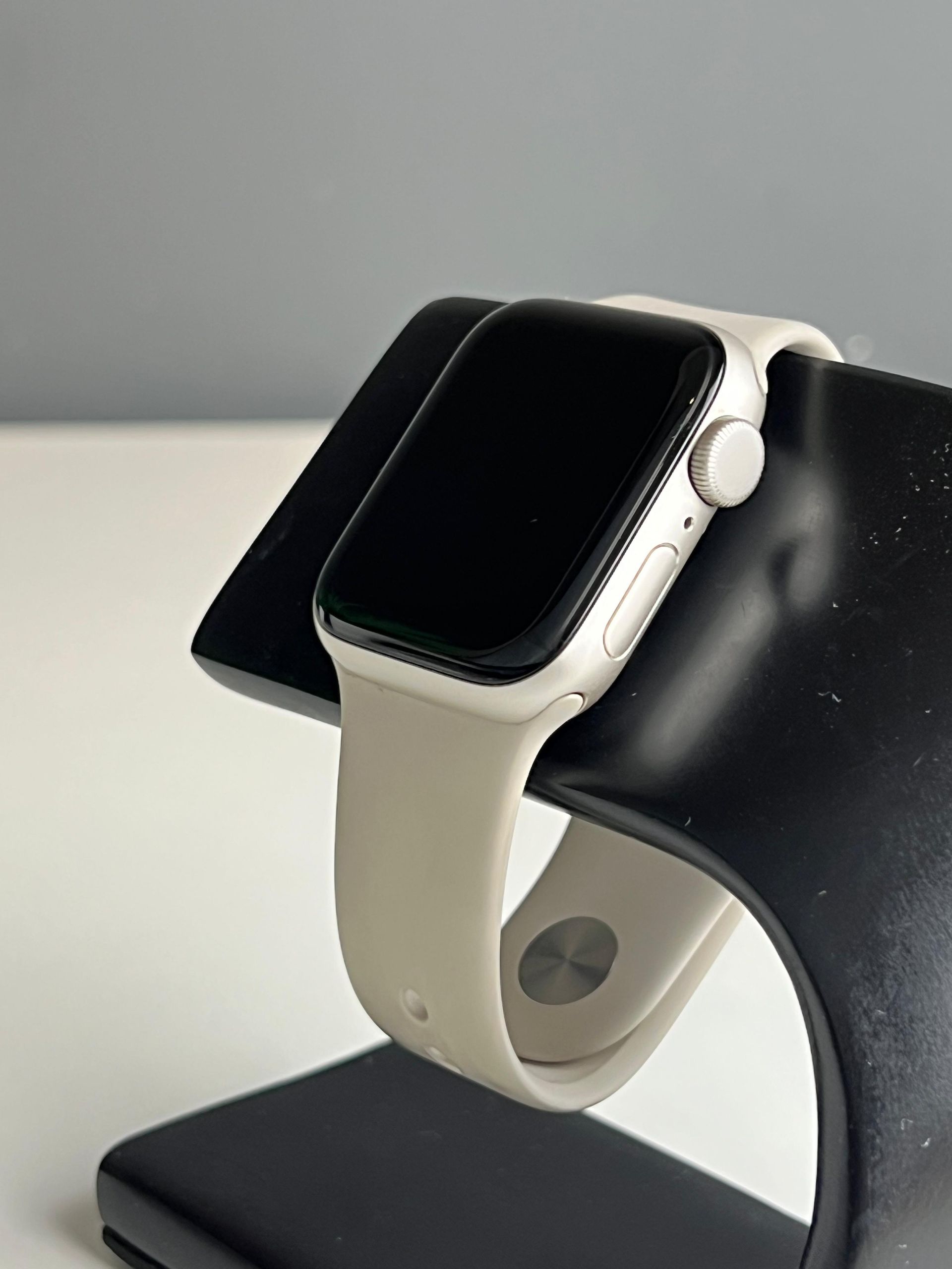 Apple Series SE 40 mm (2е поколение) 40 мм