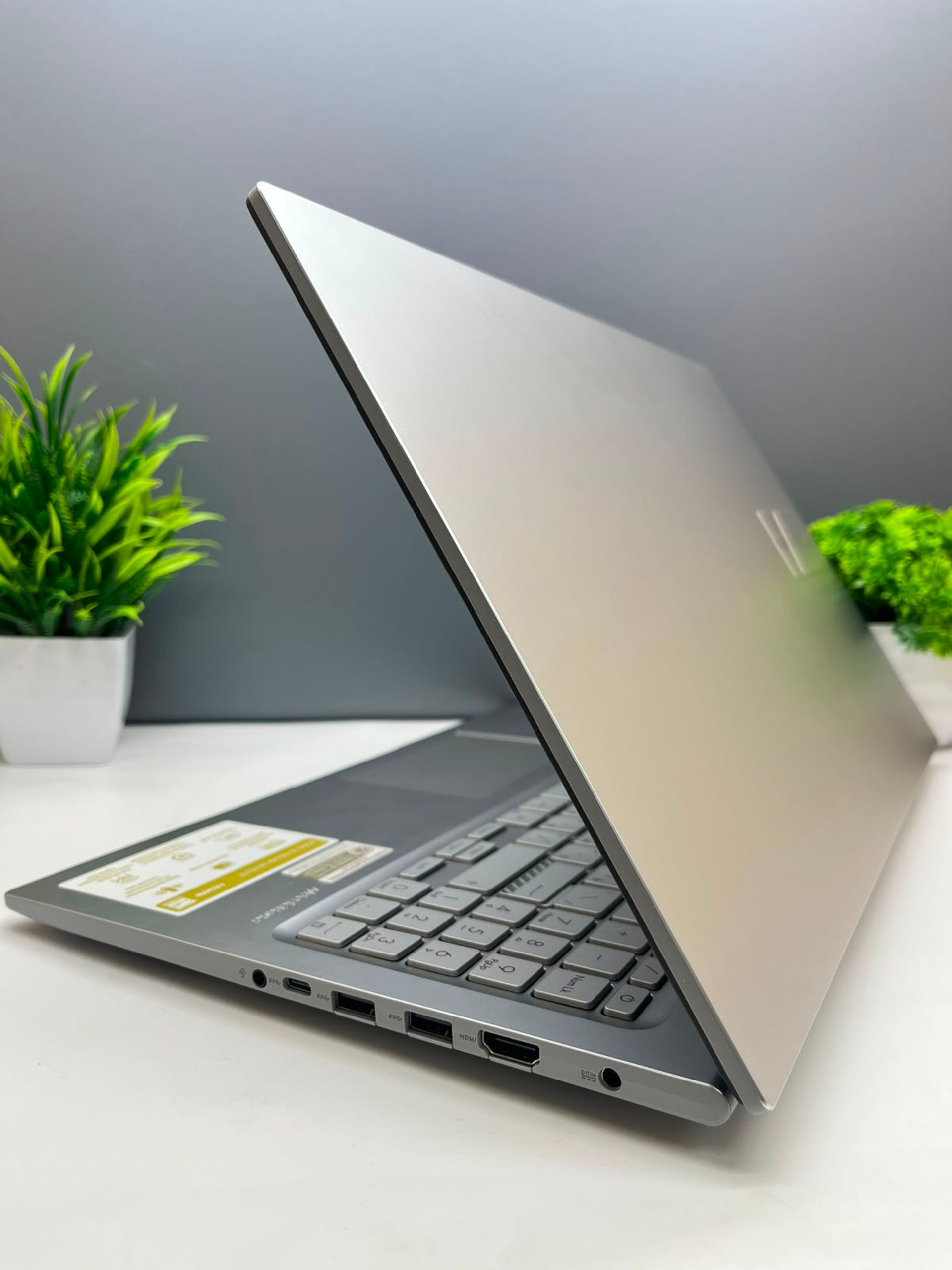 Ноутбук Asus core i3/13-пок  Intel Core i3  12-поколение  ядер 24 GB 512 GB 15 дюймов
