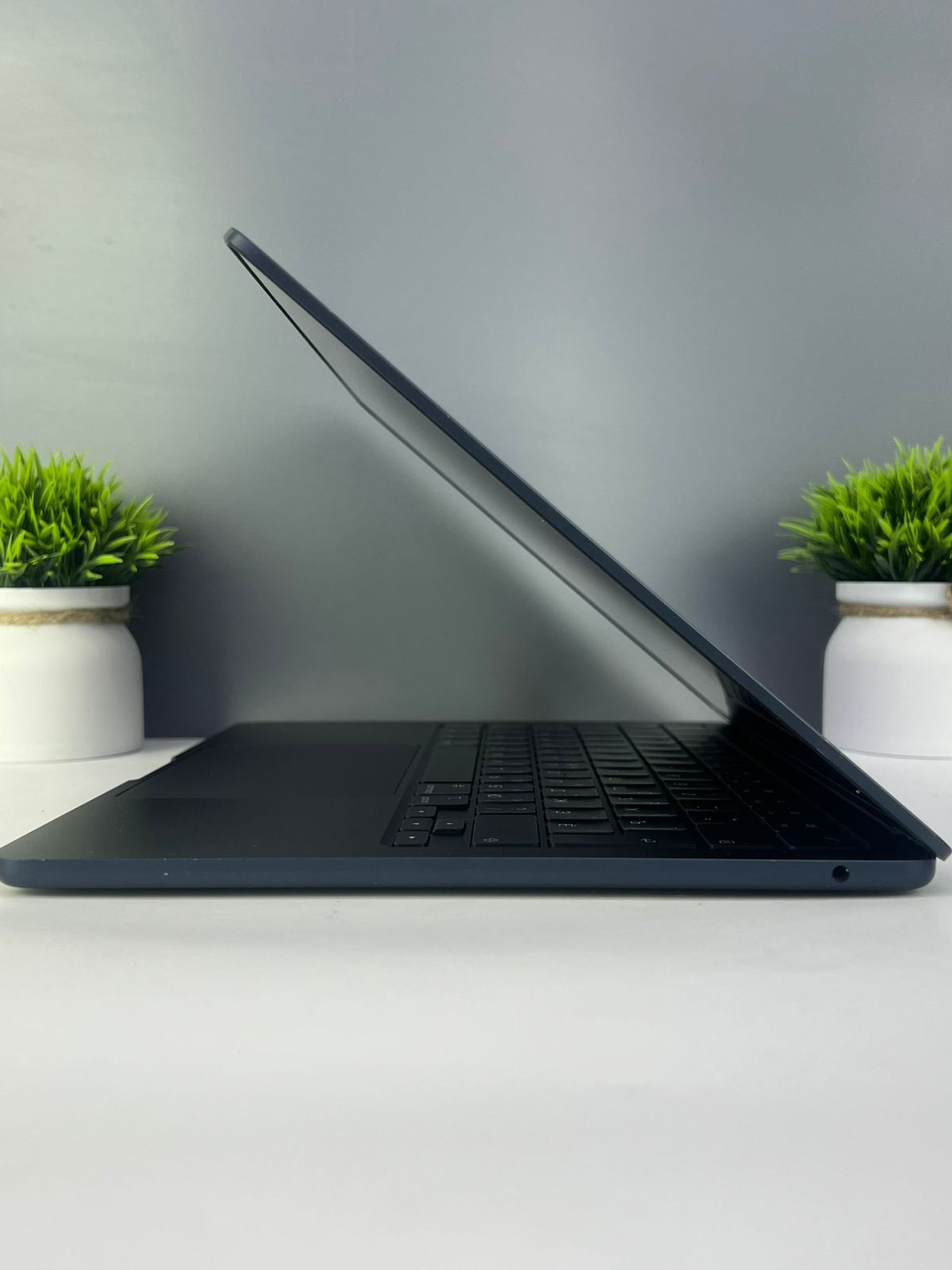 Ноутбук Apple macbook air 13 m4 Apple M3 ядер 8 GB 512 GB