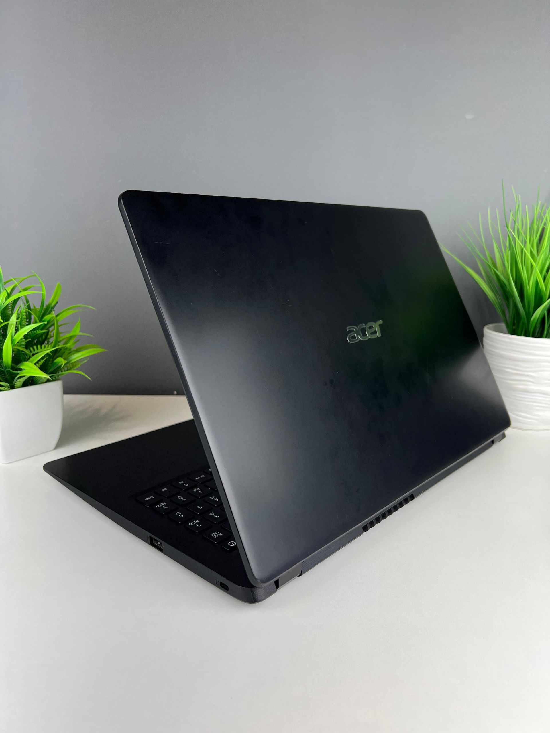 Ноутбук Acer core i3/10-пок  Intel Core i3  10-поколение  ядер 4 GB 256 GB 16 дюймов