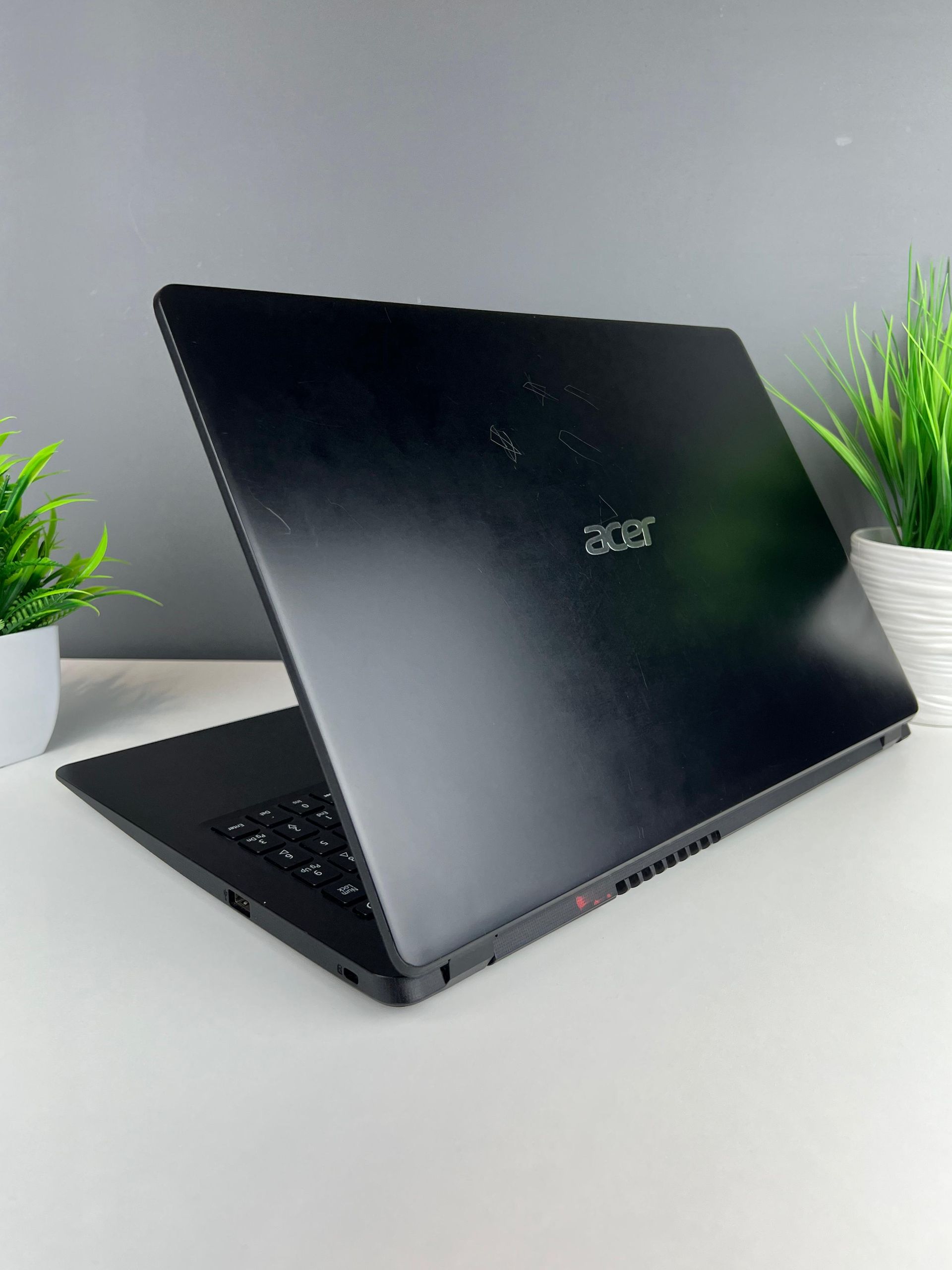 Ноутбук Acer Для работы и учебы  Intel Core i3  10-поколение  ядер 8 GB 500 GB 14 дюймов