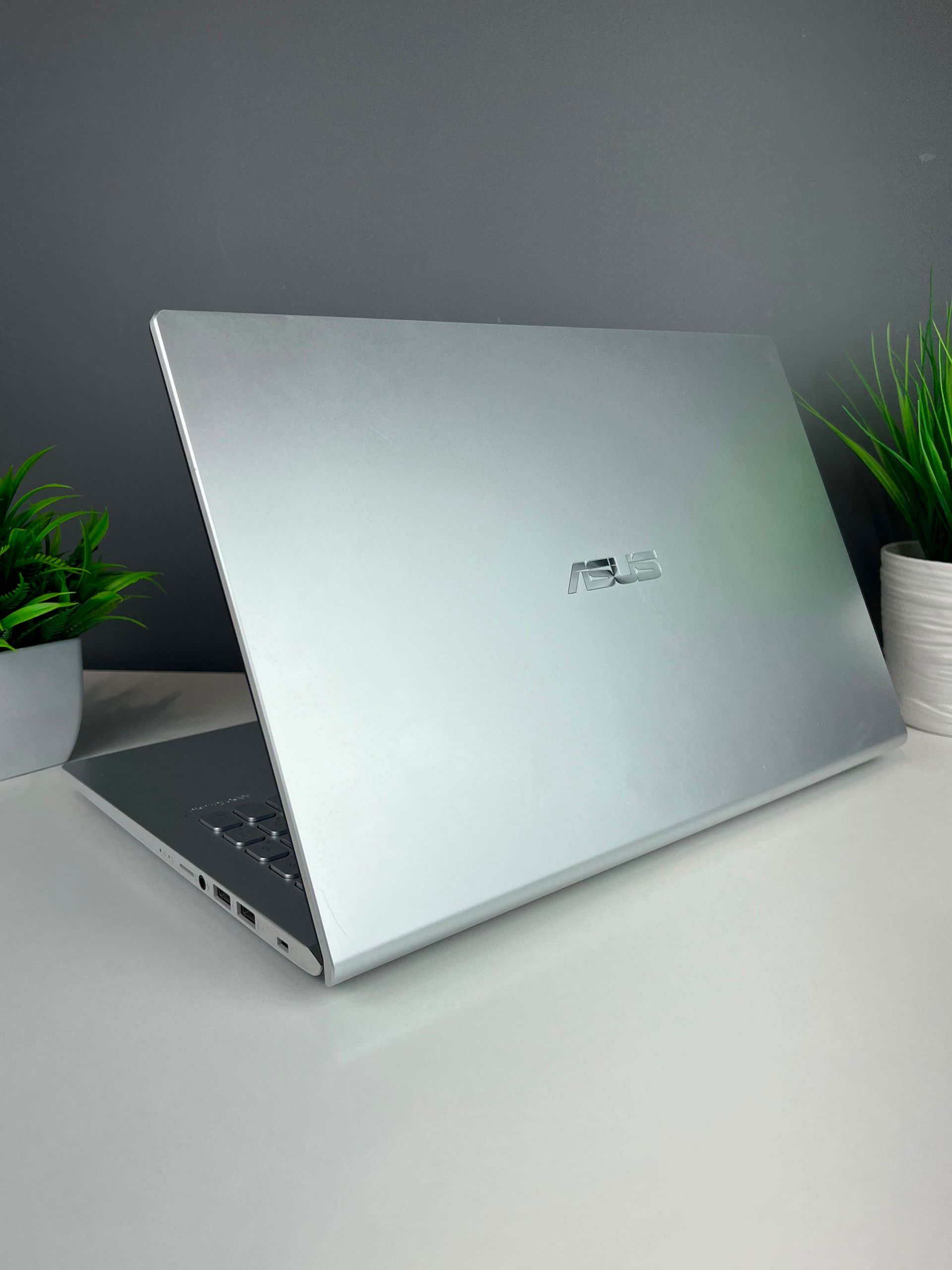 Ноутбук Acer Для работы и учебы  Intel Core i3  10-поколение  ядер 4 GB 15 дюймов