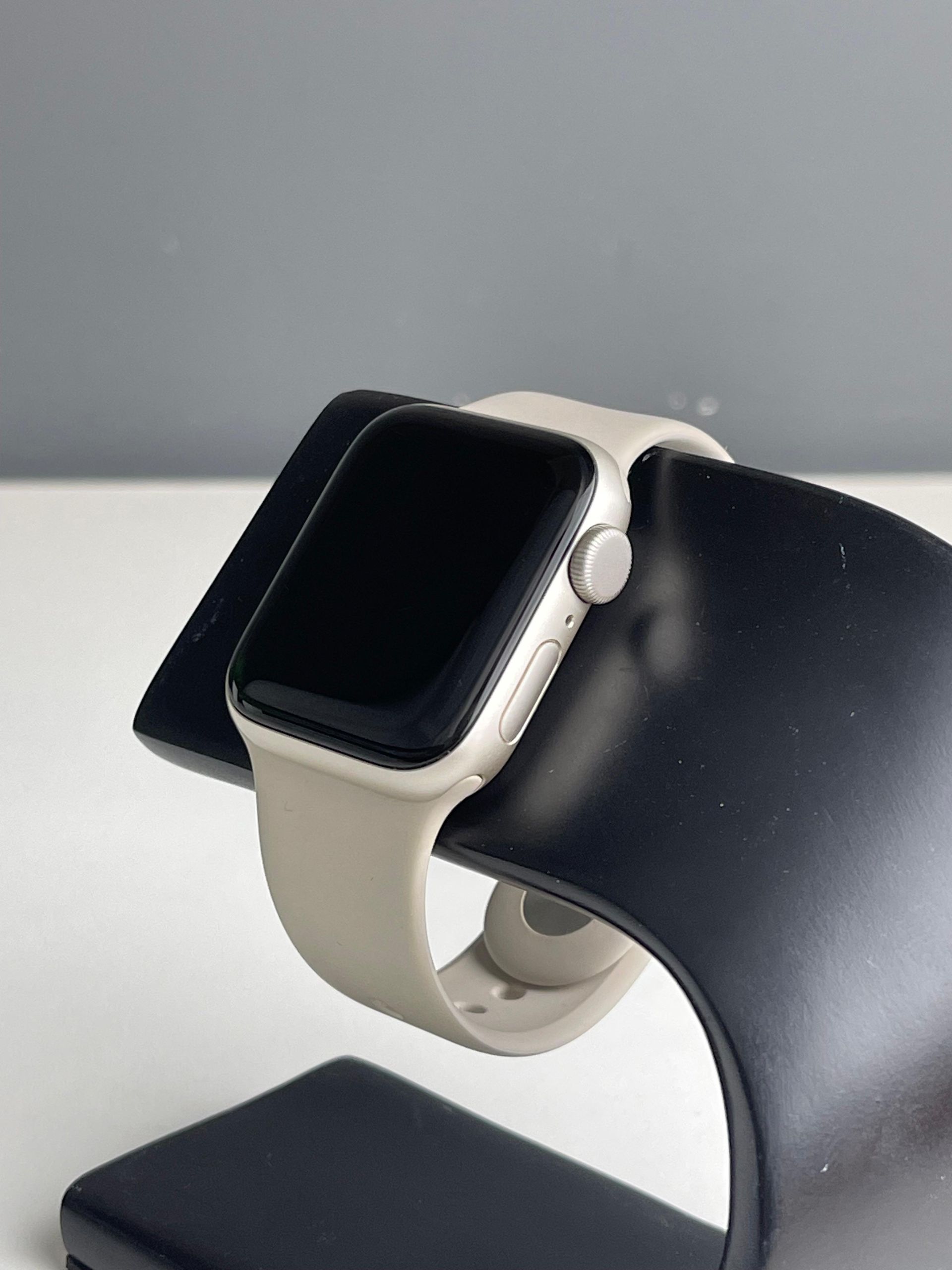 Apple Watch SE 40 мм (2е поколение)