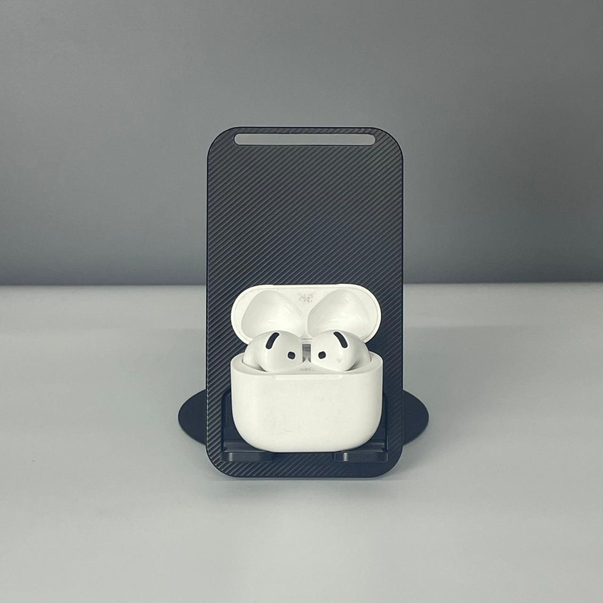 Apple AirPods 4 series