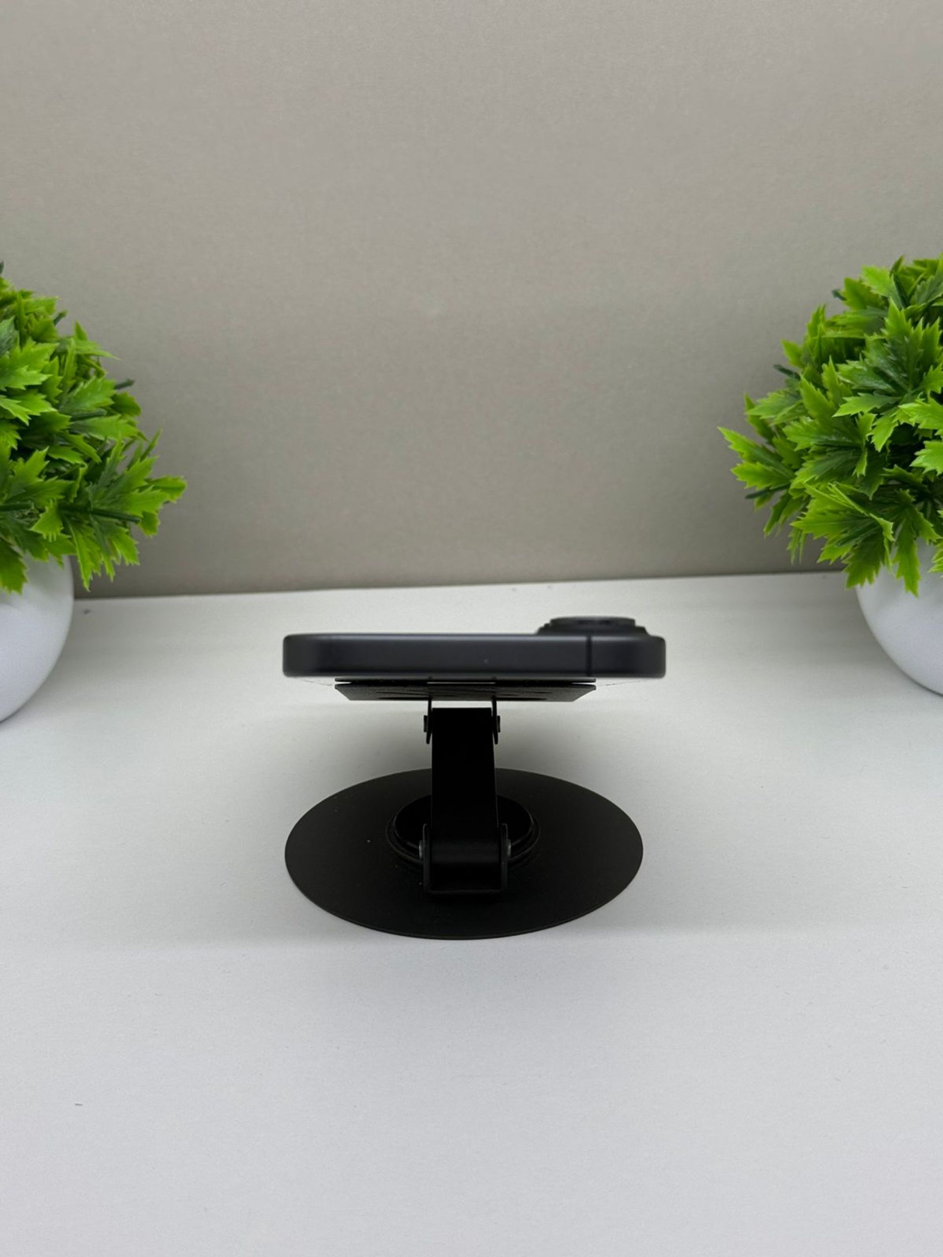 Apple iPhone 17  256 8 черный