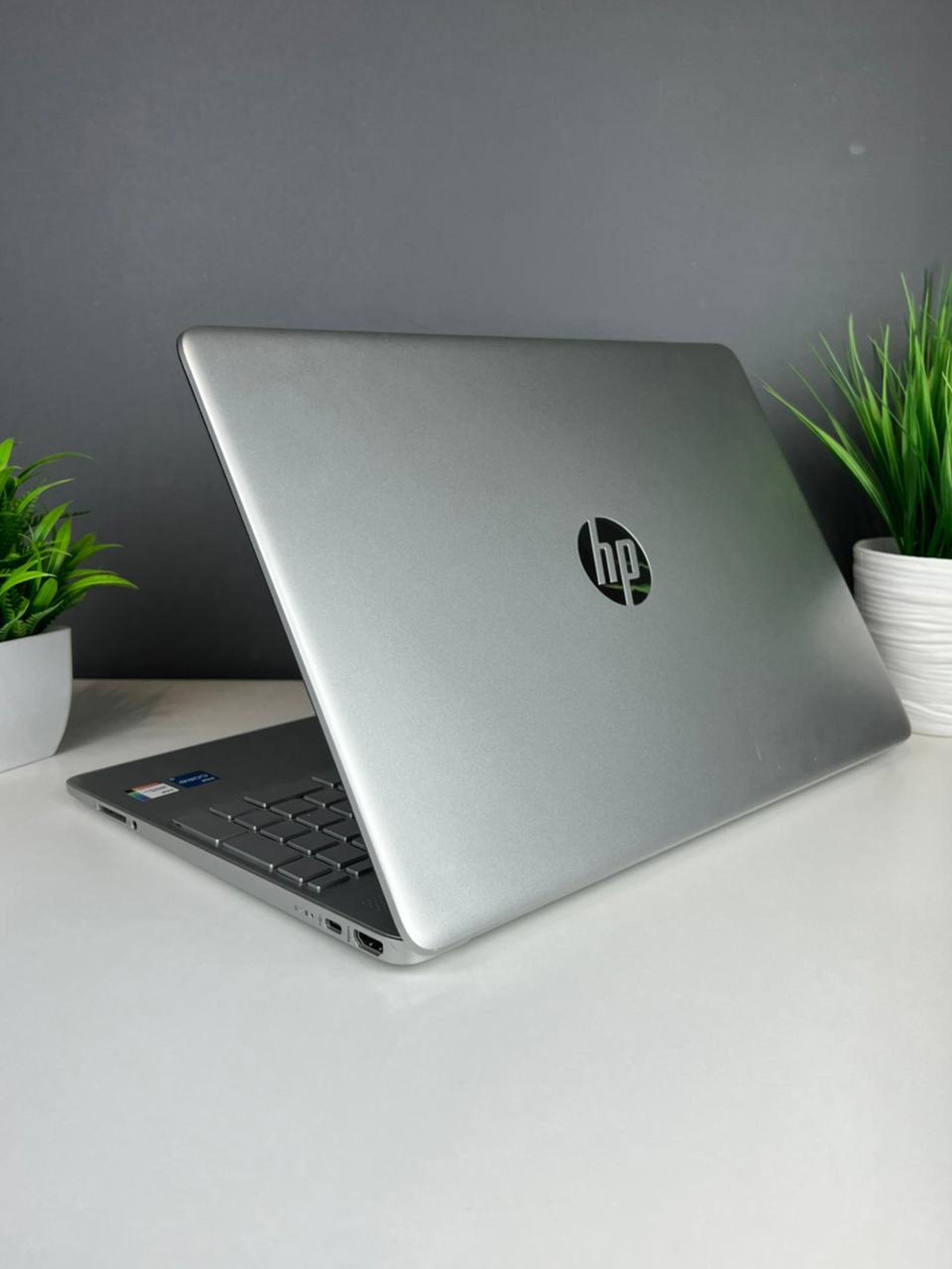 HP Core-i5\12