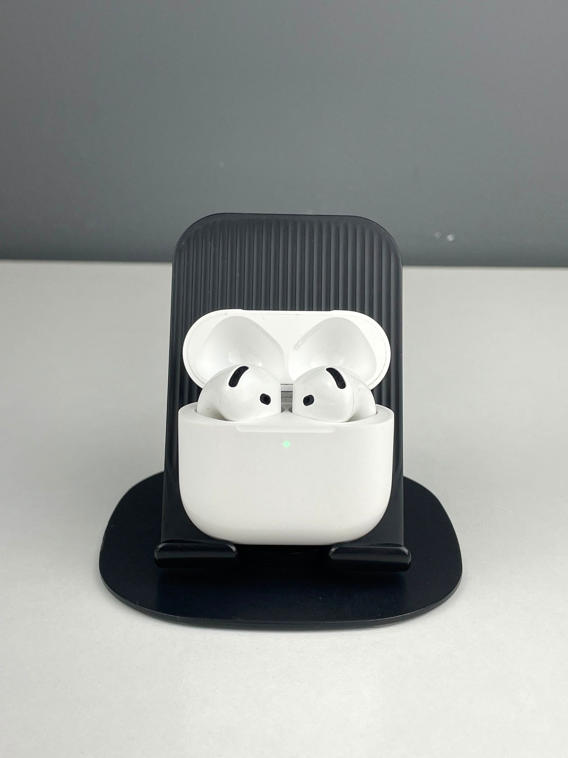 Apple AirPods 4 series