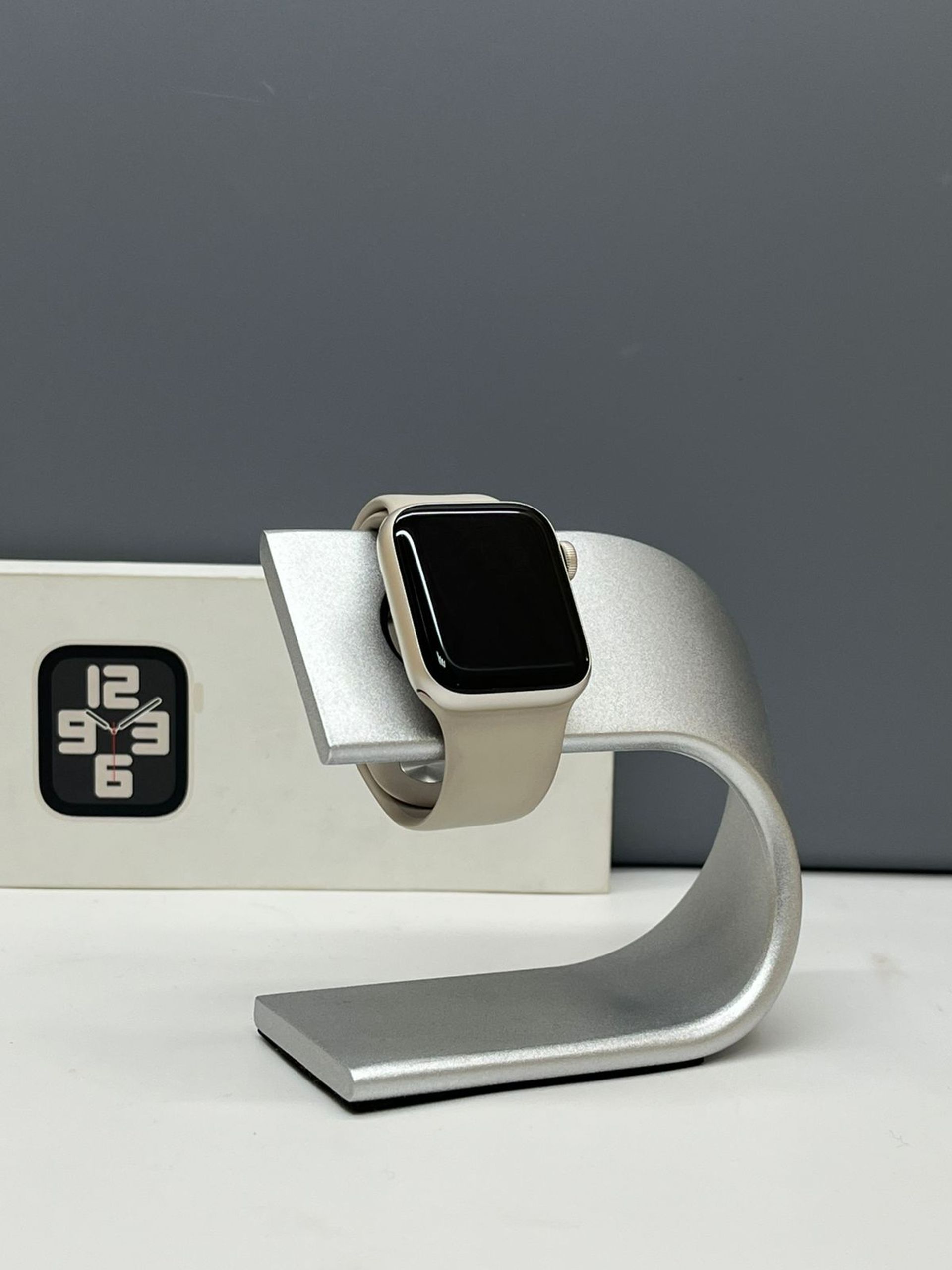 Apple Watch SE 40 мм (2е поколение)