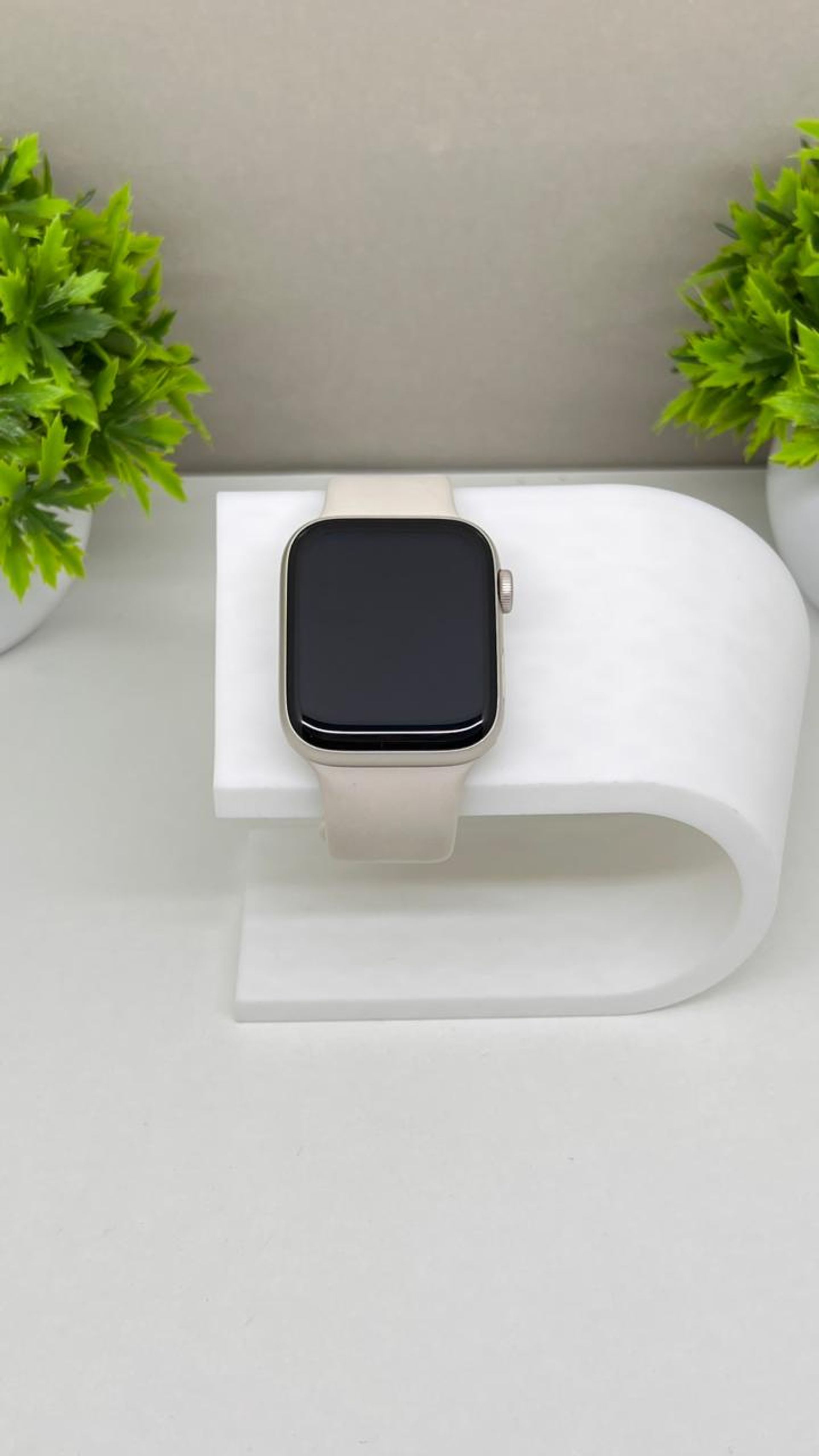Apple Watch SE 44 мм (2е поколение)