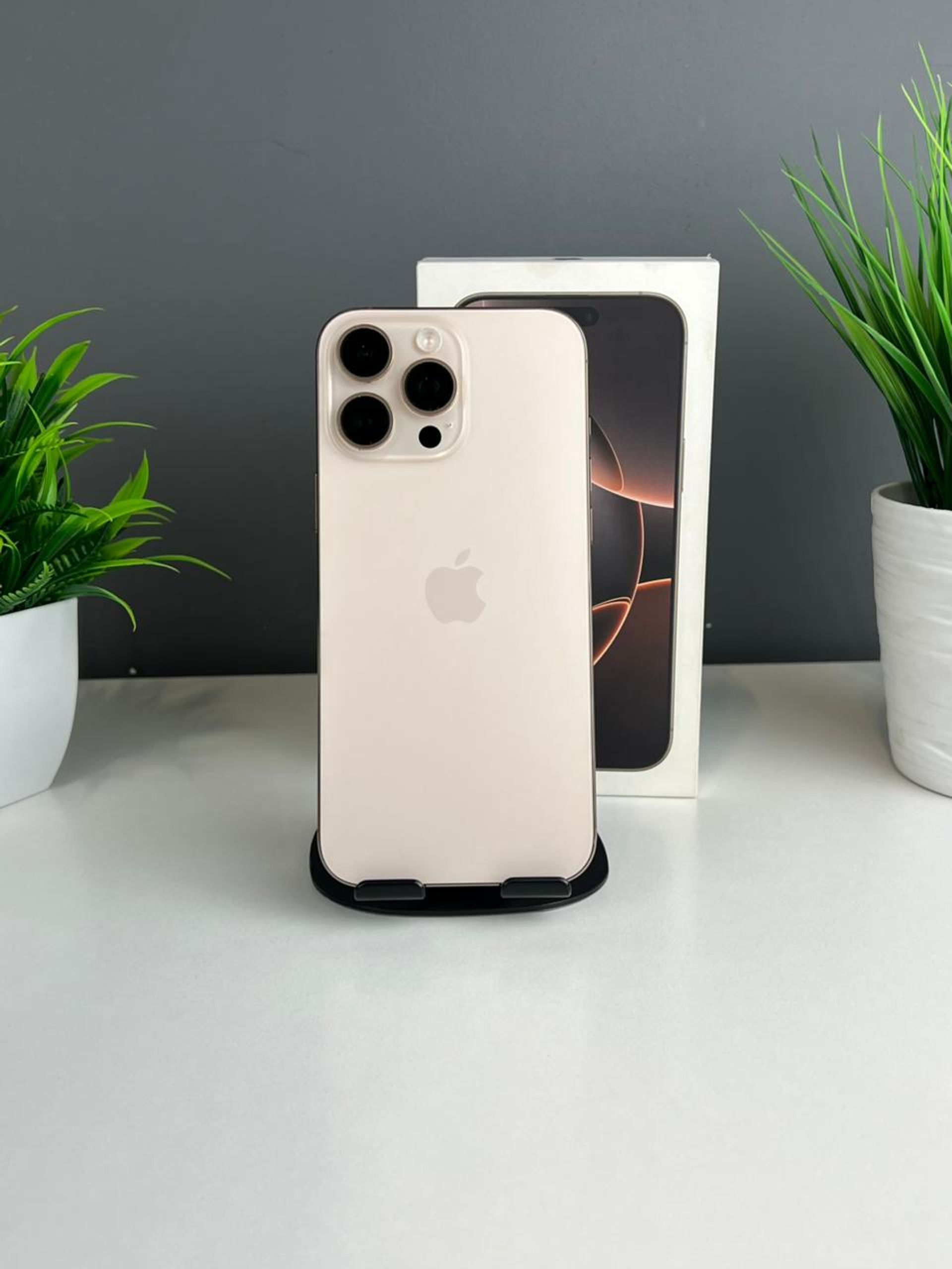 Apple iPhone 16 Pro Max 256GB - фото_0