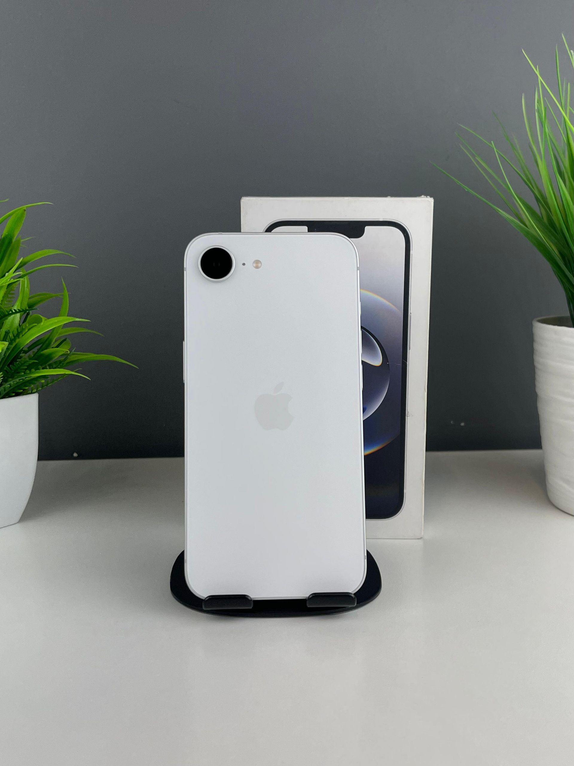 Apple iPhone 16e 128GB