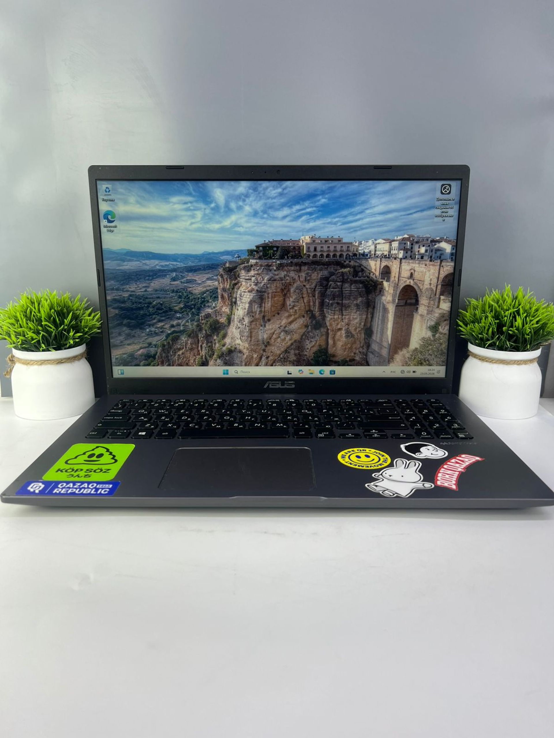 Ноутбук Asus core i3/10-пок  Intel Core i3  10-поколение  ядер 4 GB 15 дюймов