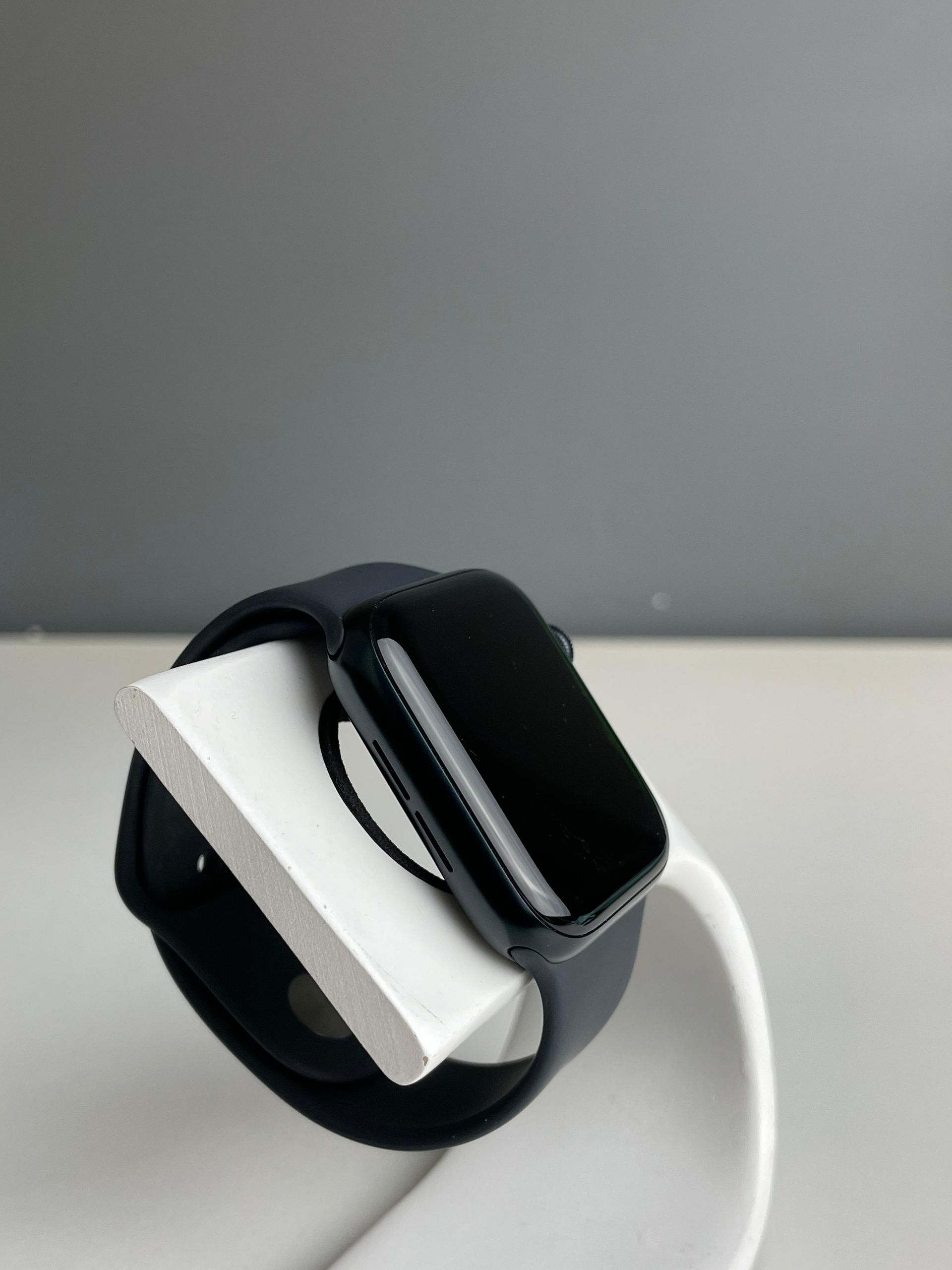 Apple Watch SE 44 мм (2е поколение) - фото_1