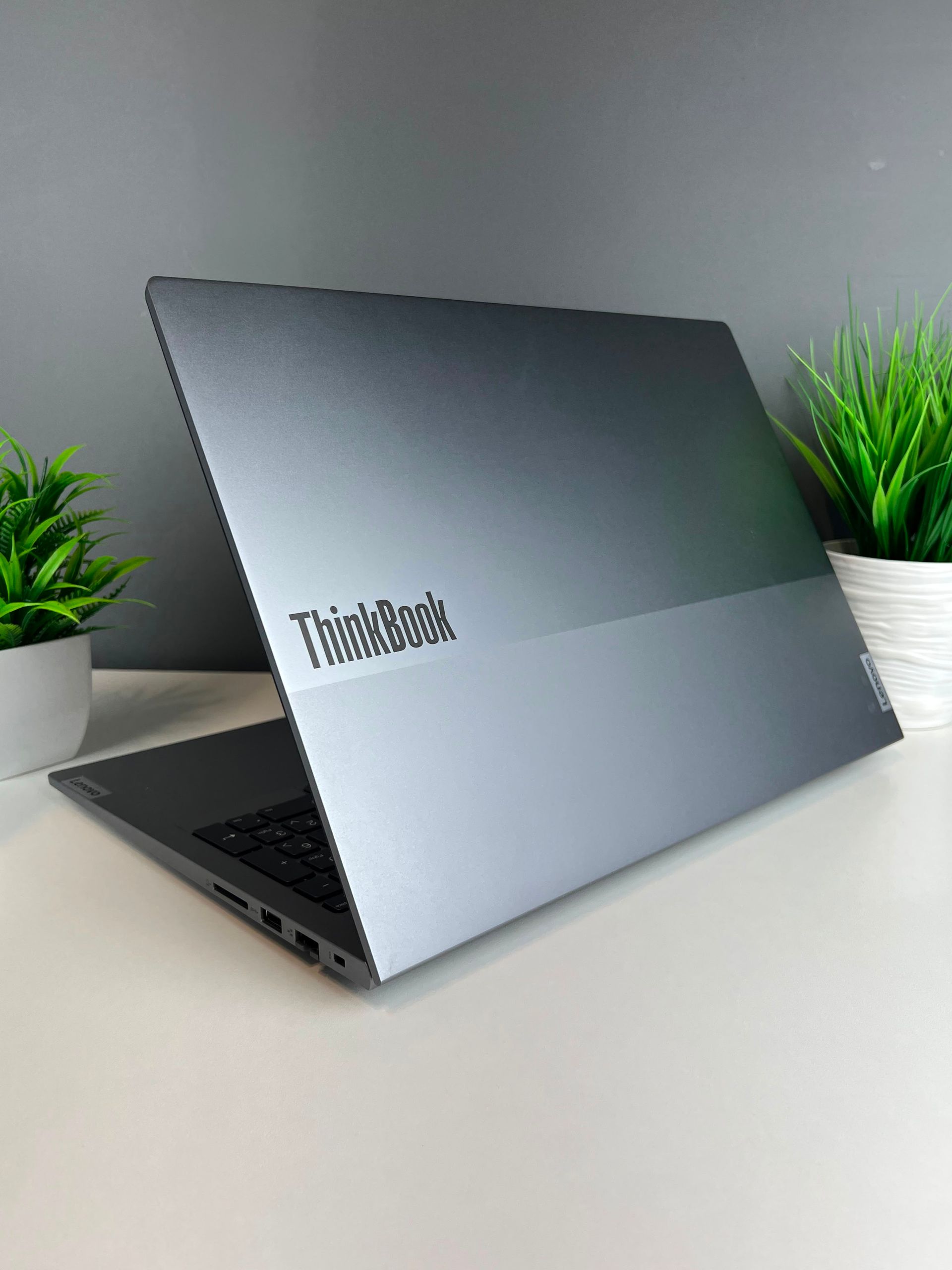 Ноутбук Lenovo ryzen 5 (5-е поколение) 2023 (6 ядер / 12 потоков) AMD Ryzen 5 7-поколение ядер 16 GB 500 GB 14 дюймов