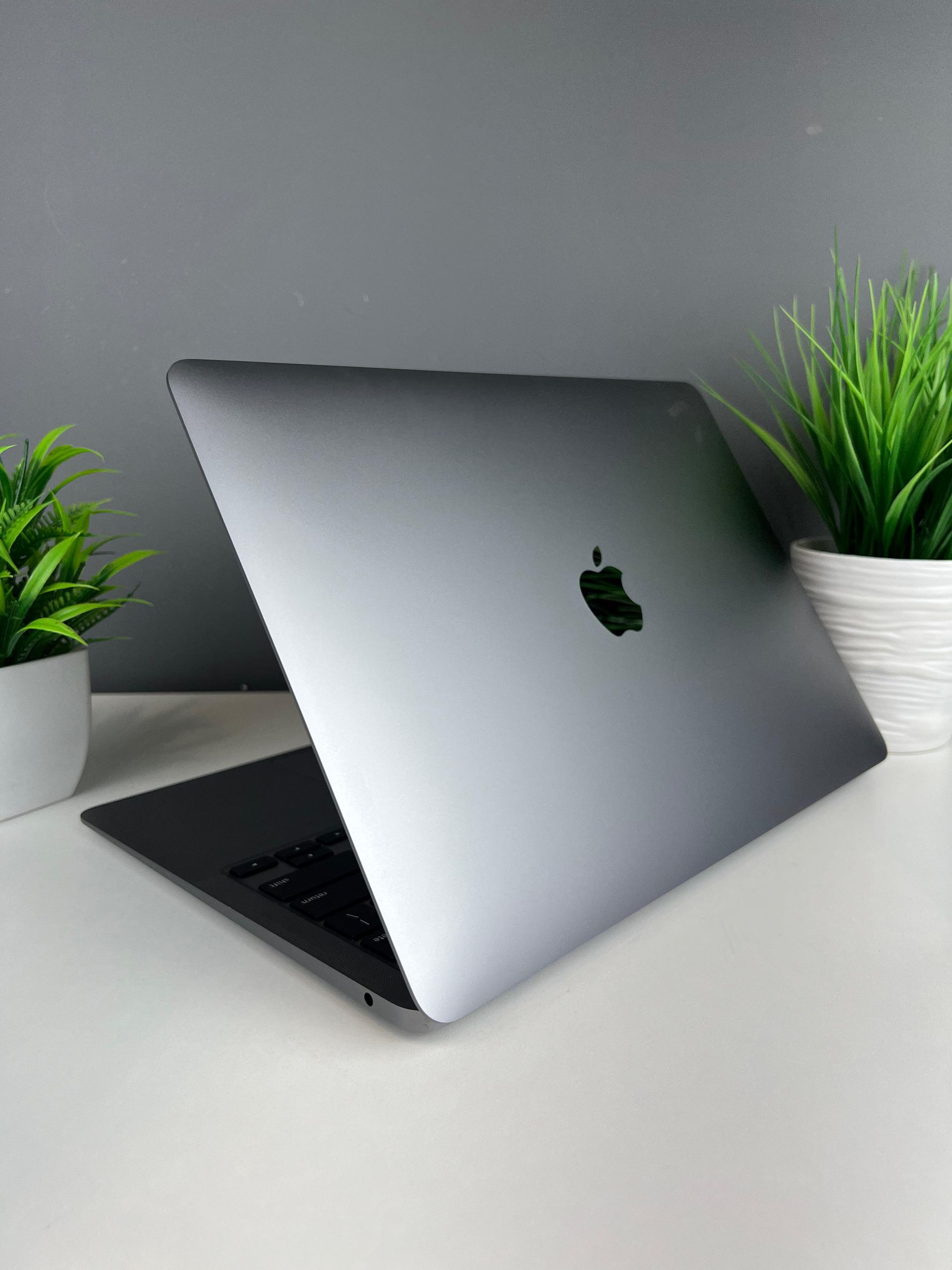 Ноутбук Apple macbook air 13 m1 Apple M1 ядер 8 GB 256 GB 13.3 дюймов