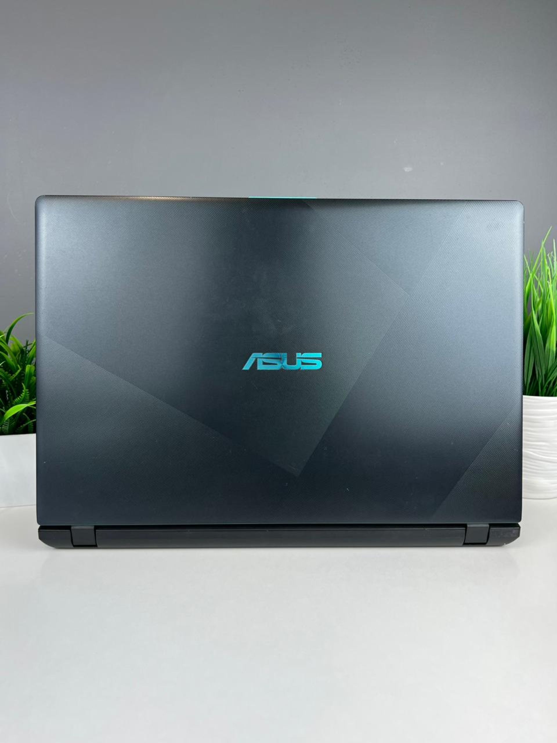 Ноутбук Asus core i5/8 пок  Intel Core i5  8-поколение  ядер 8 GB