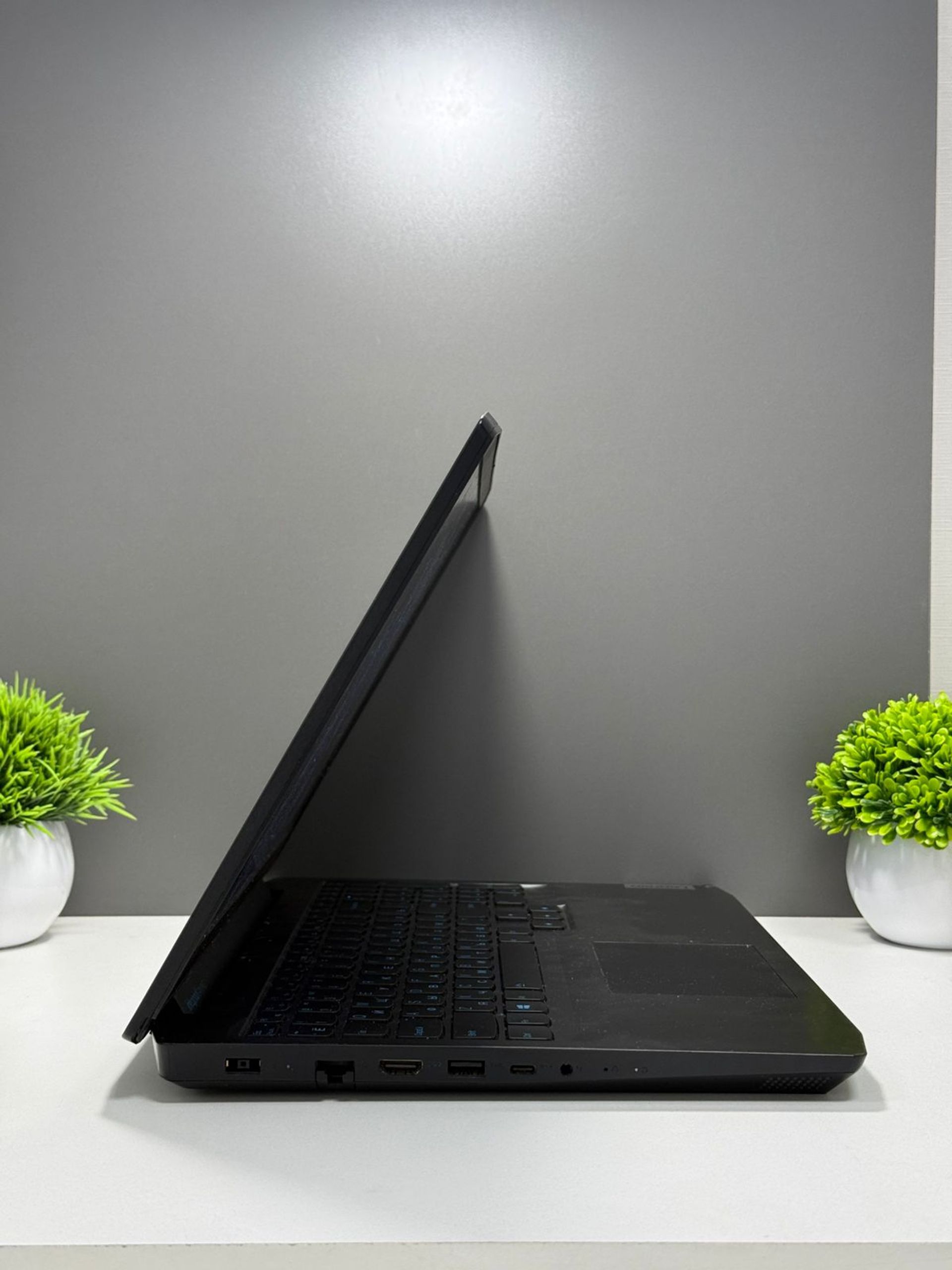 Ноутбук Lenovo Игровой AMD Ryzen 5 4-поколение ядер 16 GB 512 GB 14 дюймов