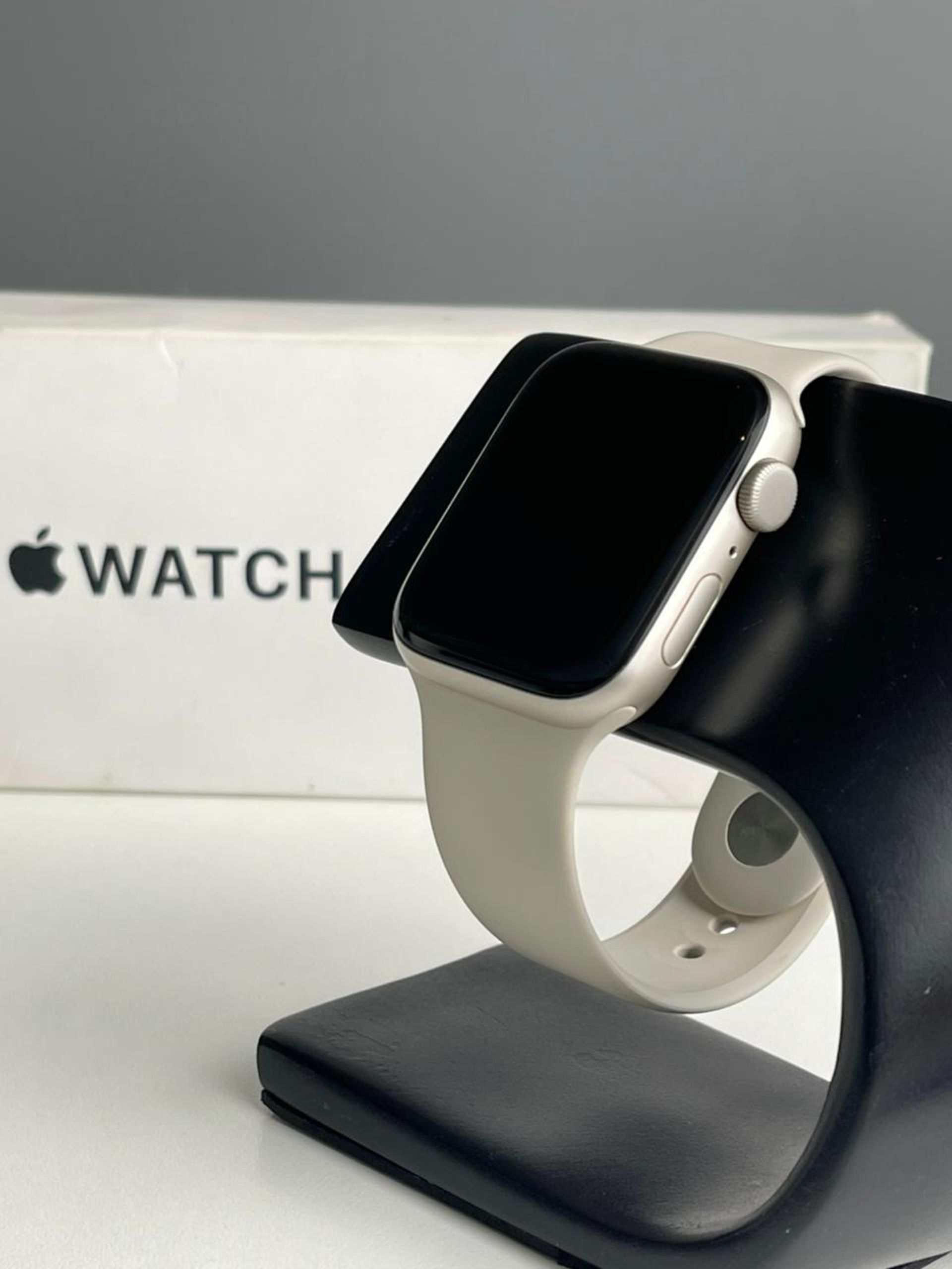 Apple Watch SE 44 мм (2е поколение)