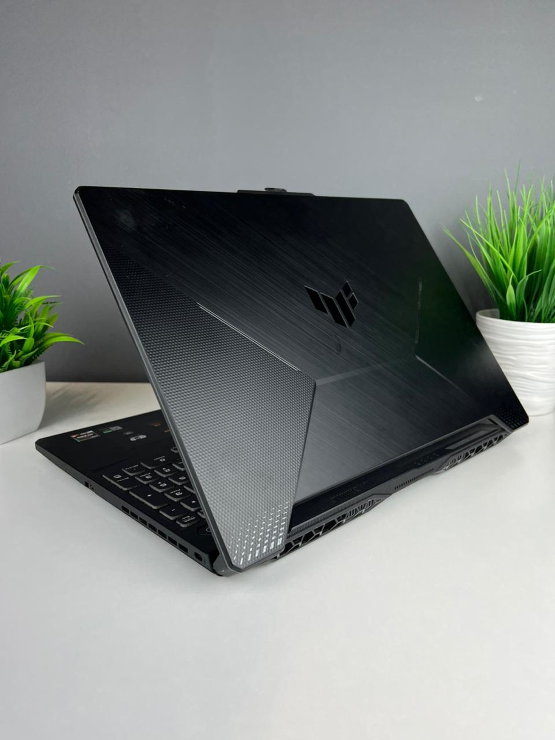 Asus Ryzen 5 (4-е поколение) 2020-2022 (6 ядер / 12 потоков)