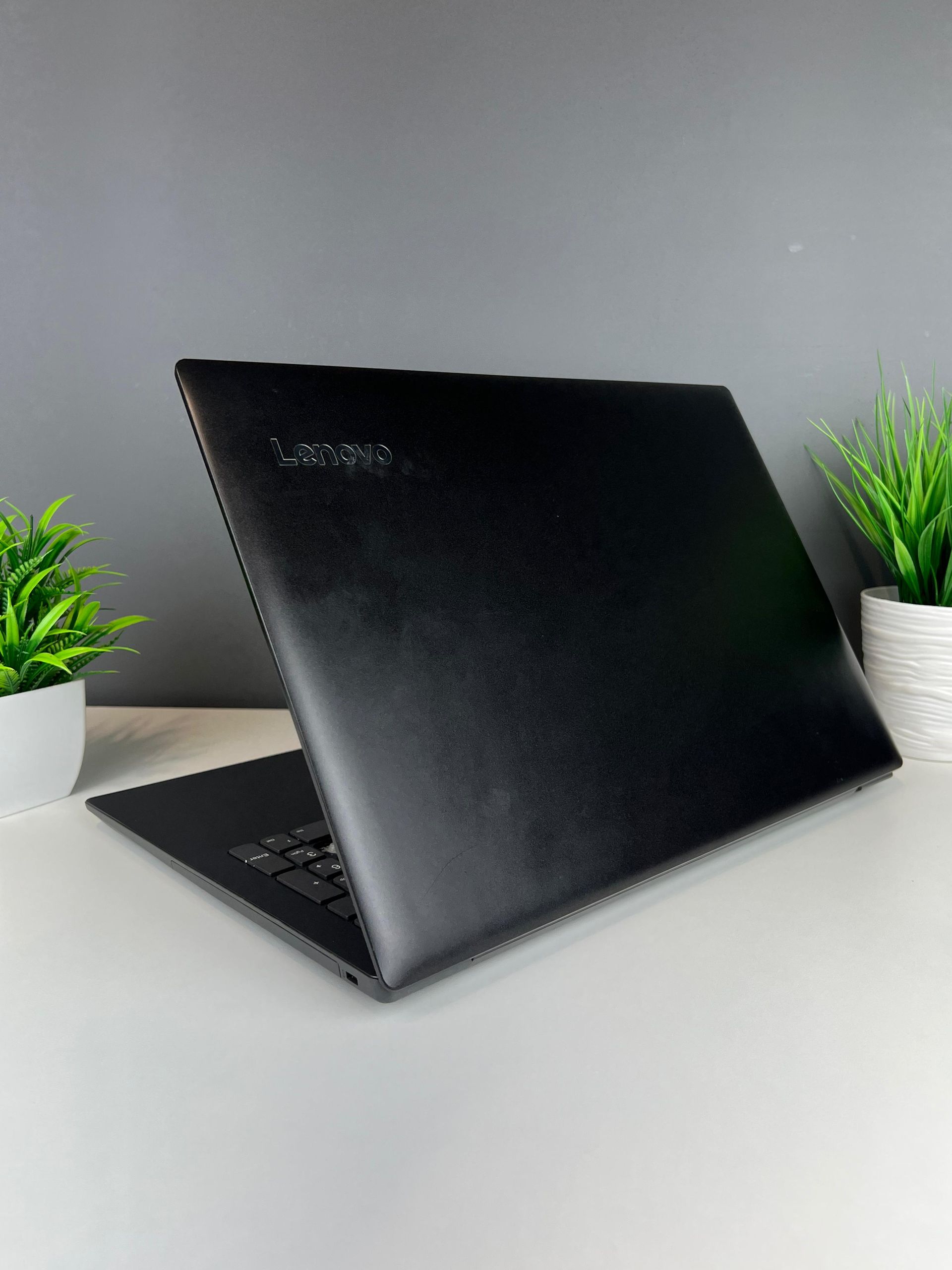 Ноутбук Lenovo Для работы и учебы  Intel Core i3  7-поколение  ядер 8 GB 15 дюймов