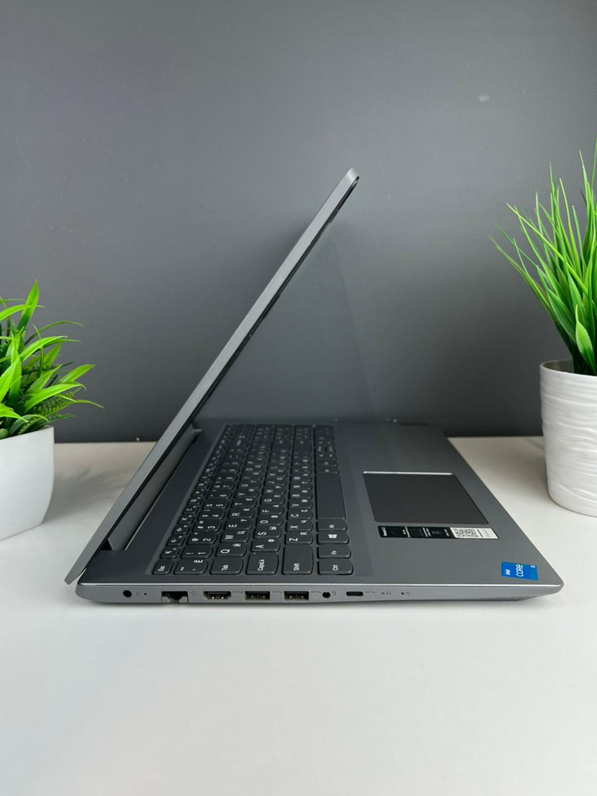 Ноутбук Lenovo Все остальные  Intel Core i3  11-поколение  ядер 8 GB 14 дюймов