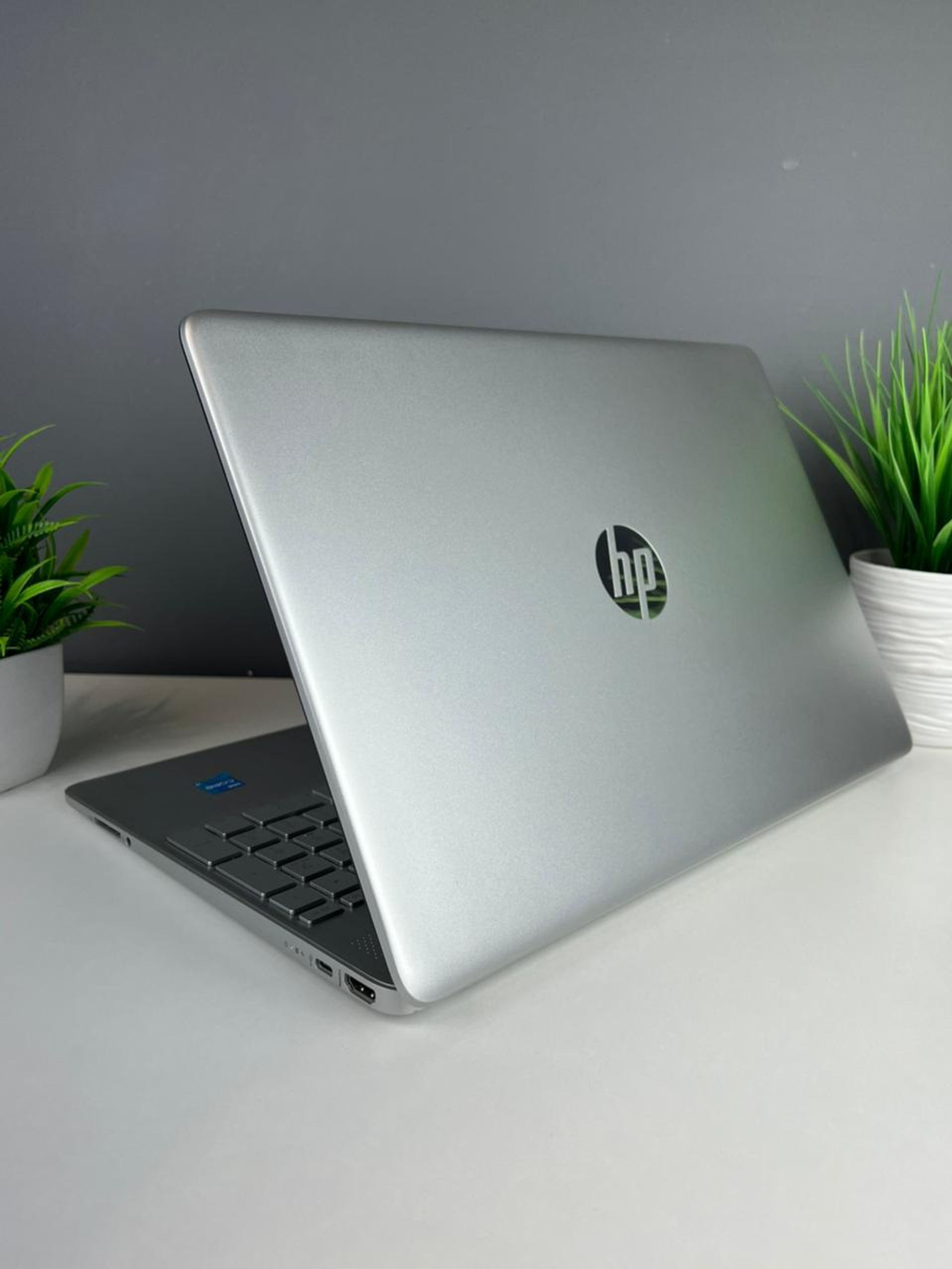 Ноутбук Hp core i3/11-пок  Intel Core i3  11-поколение  ядер 4 GB 500 GB 14 дюймов