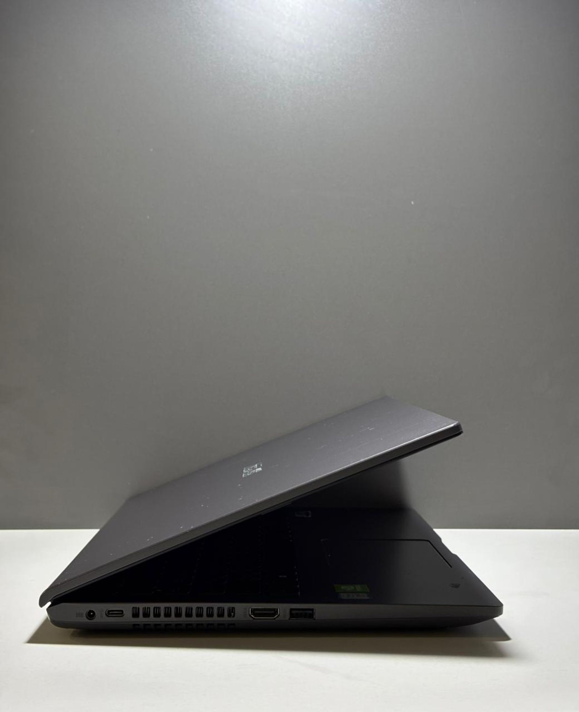 Asus Intel core i3/7gen