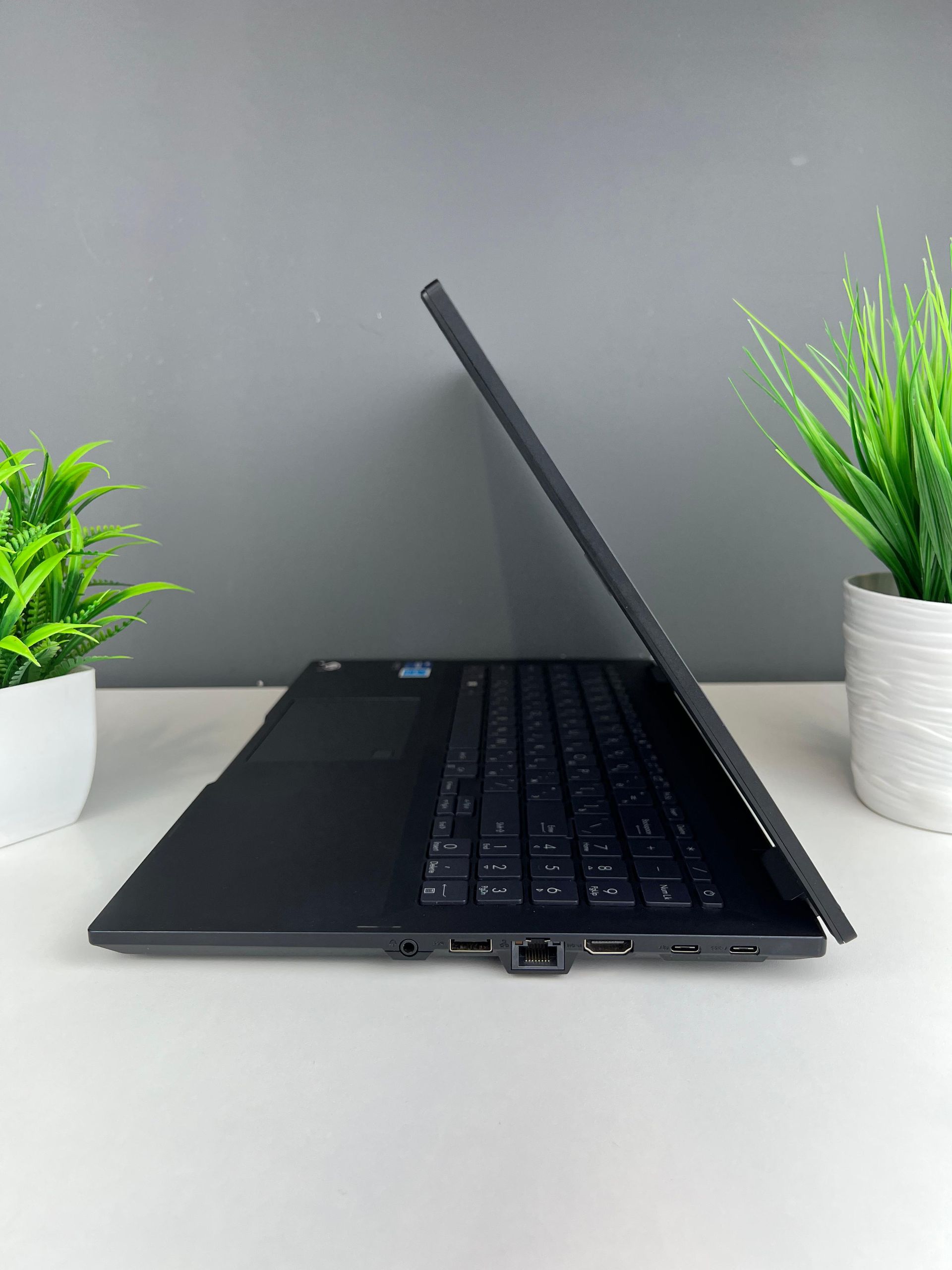 Ноутбук Asus core i5/13 пок  Intel Core i5  13-поколение  ядер 8 GB 500 GB 13 дюймов